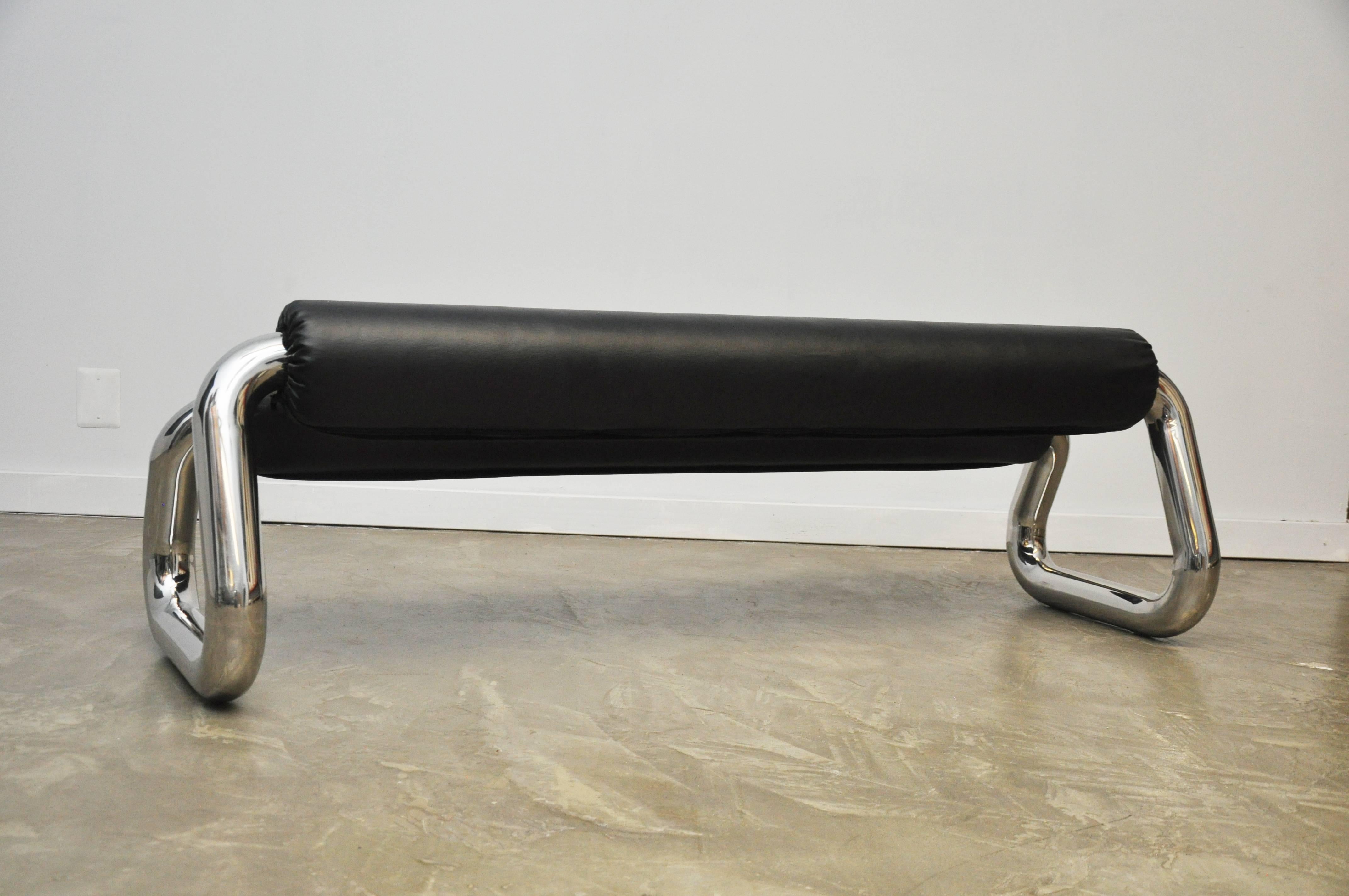 Sculptural Round Tubular Stainless Steel Bench In Excellent Condition In Chicago, IL