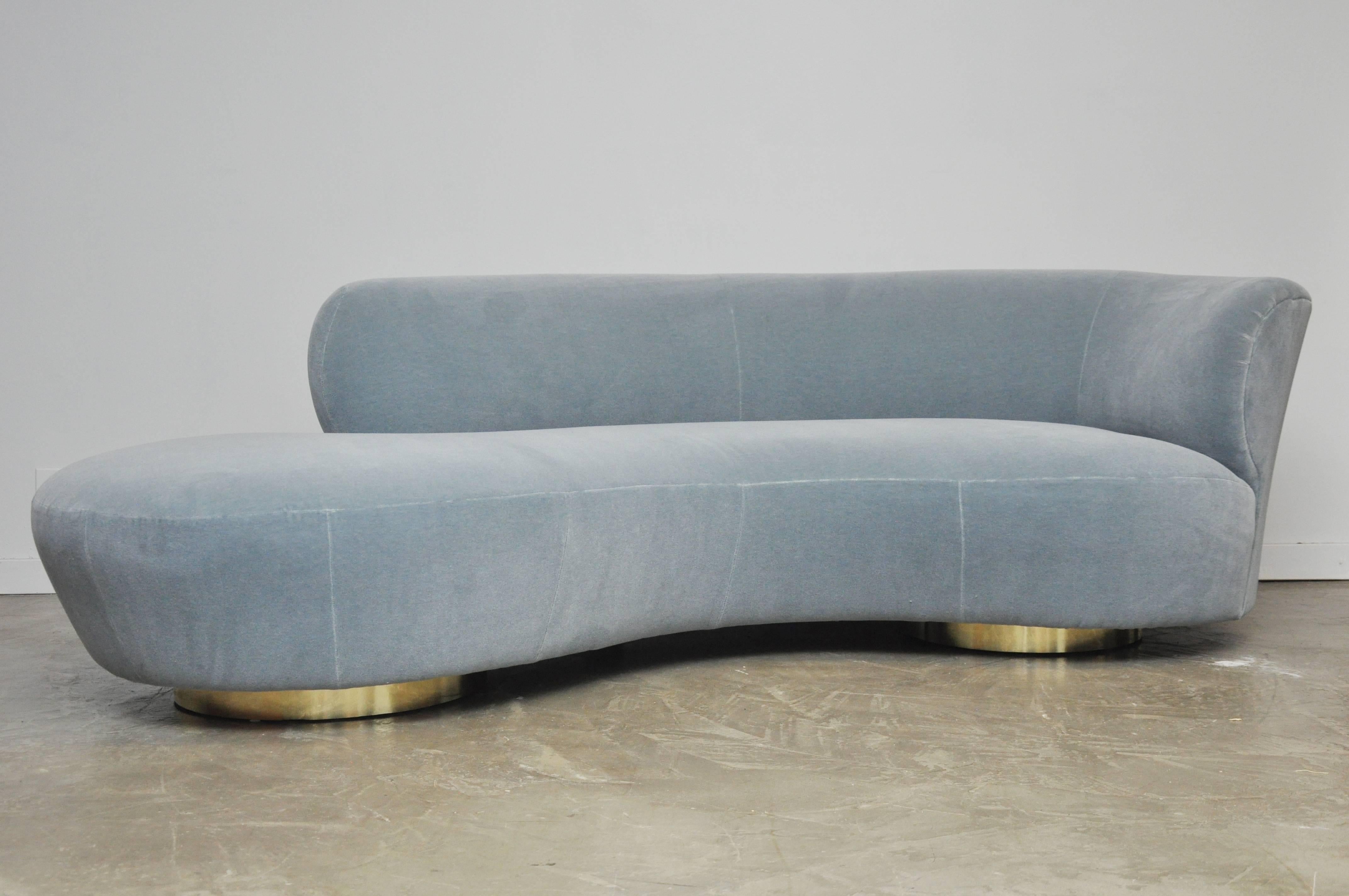 vladimir kagan style sofa
