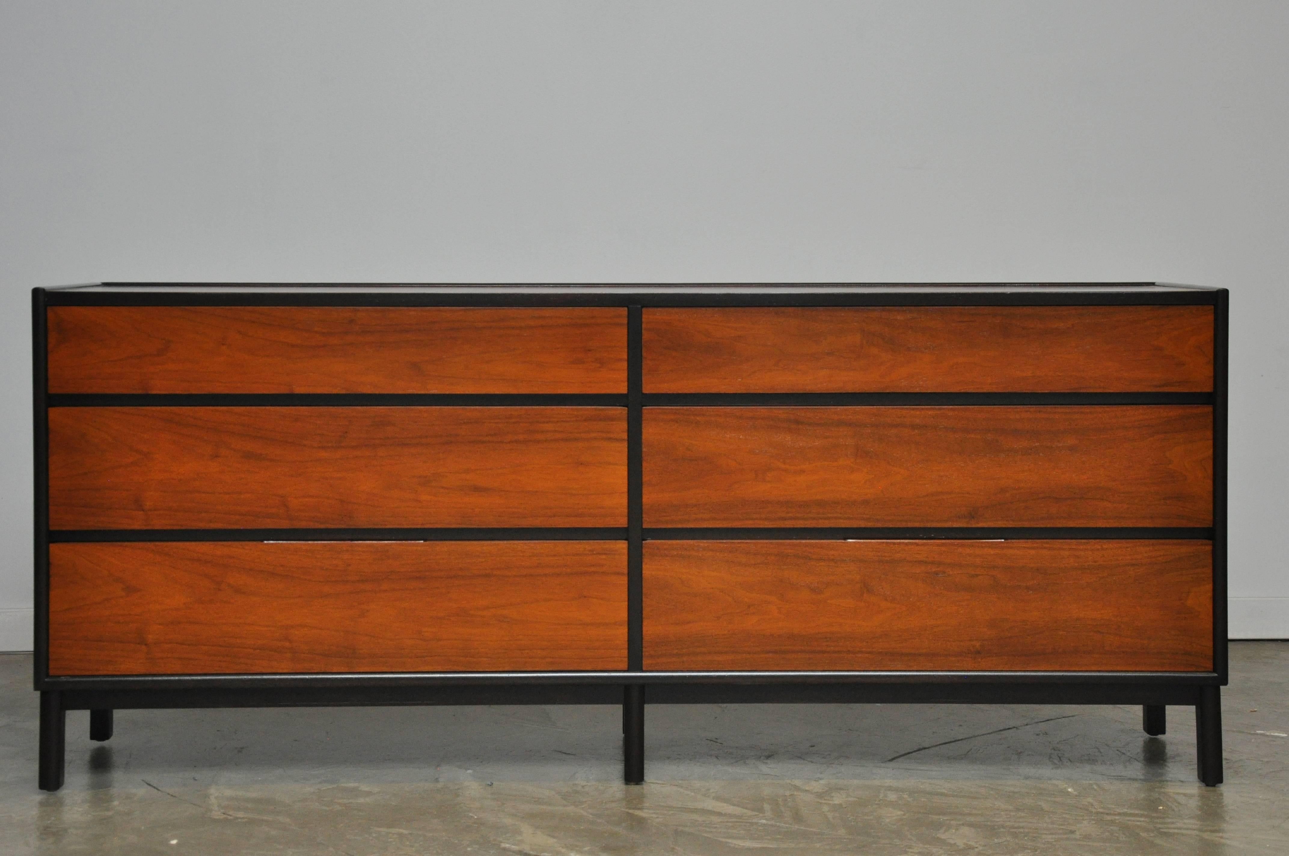 Pair of Dunbar Six-Drawer Dressers by Edward Wormley 2