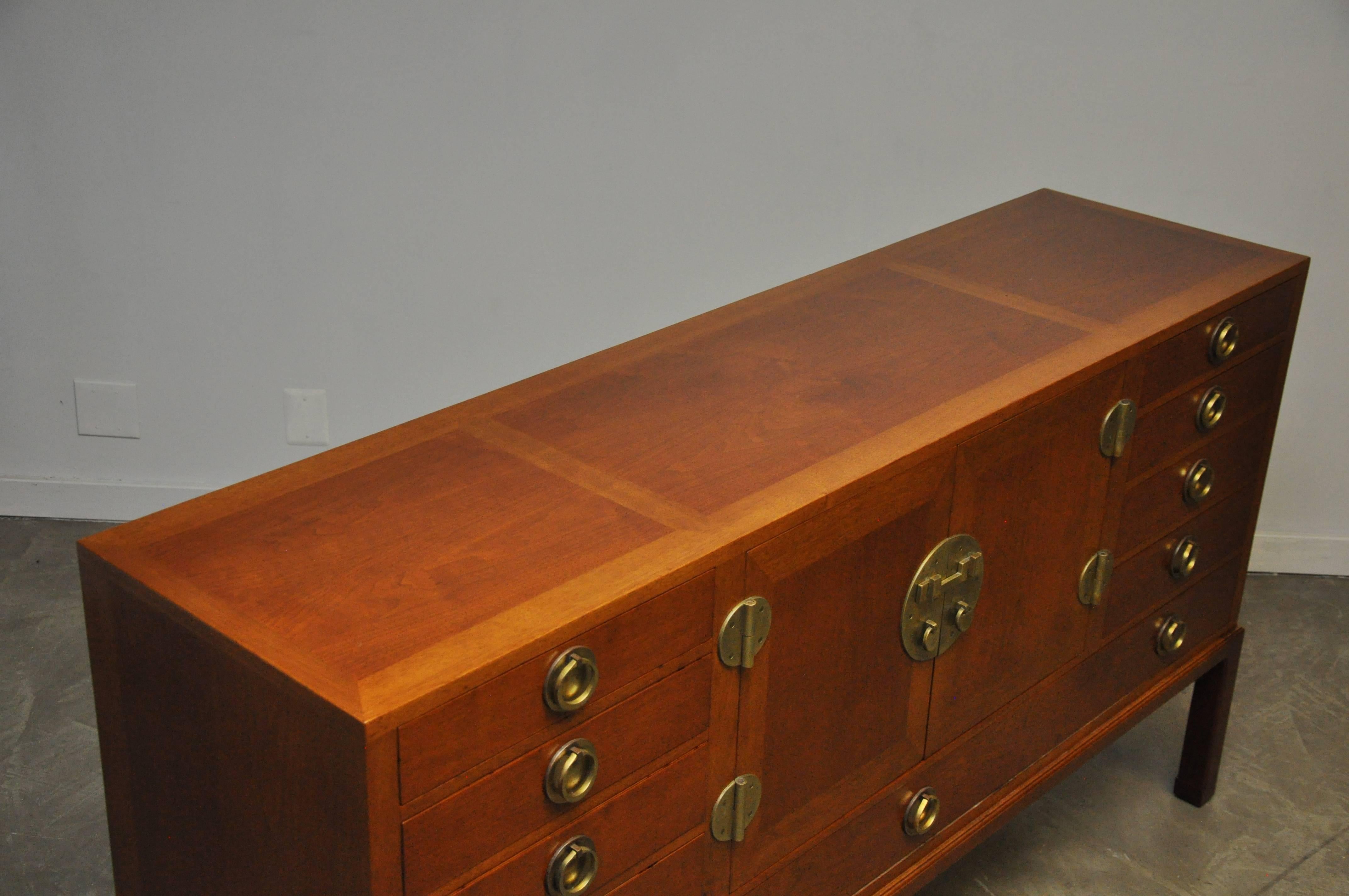 Walnut and Brass Sideboard by Edward Wormley for Dunbar In Excellent Condition In Chicago, IL