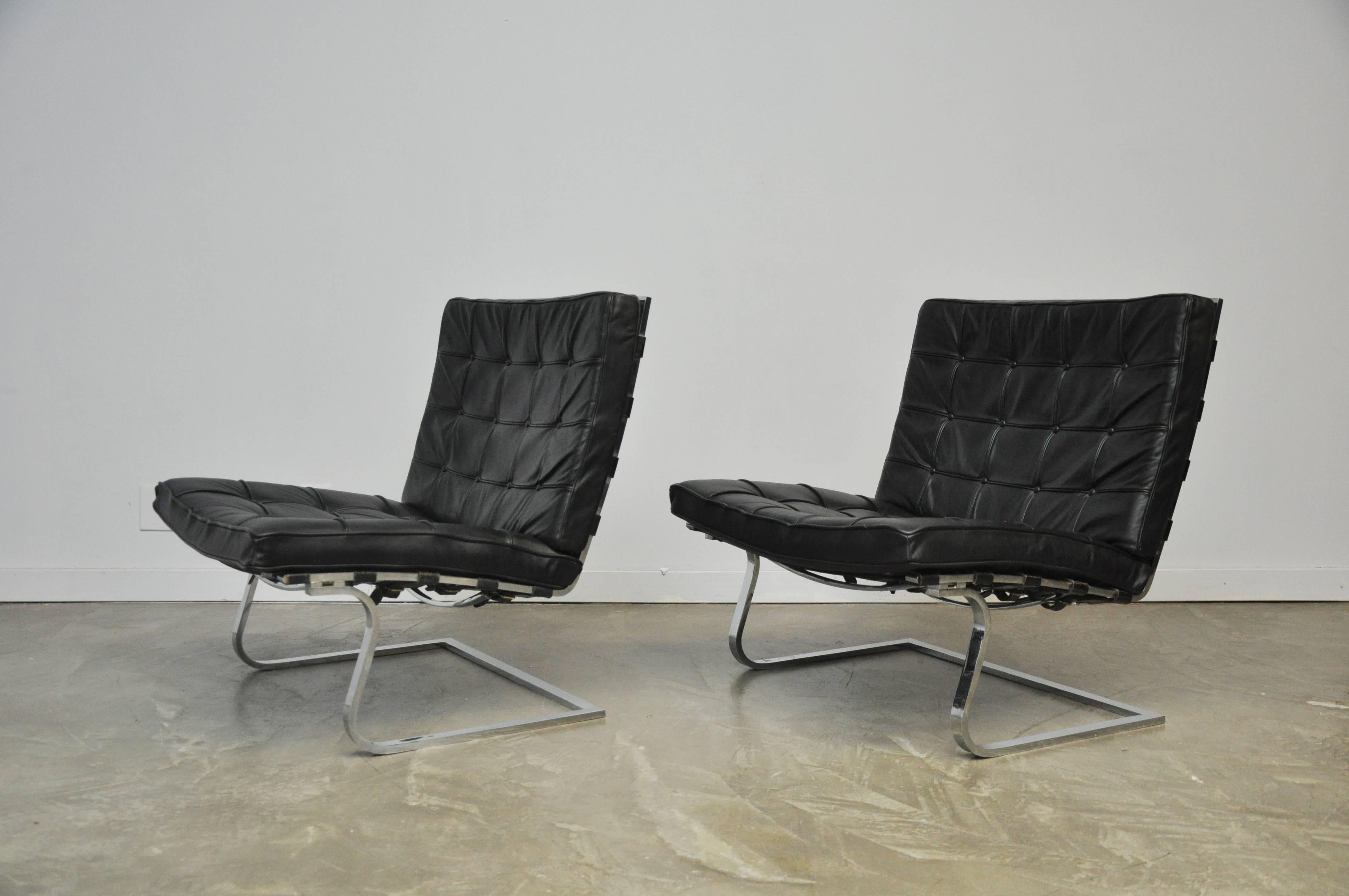 Mies Van Der Rohe Tugendhat Lounge Chairs for Knoll In Excellent Condition In Chicago, IL