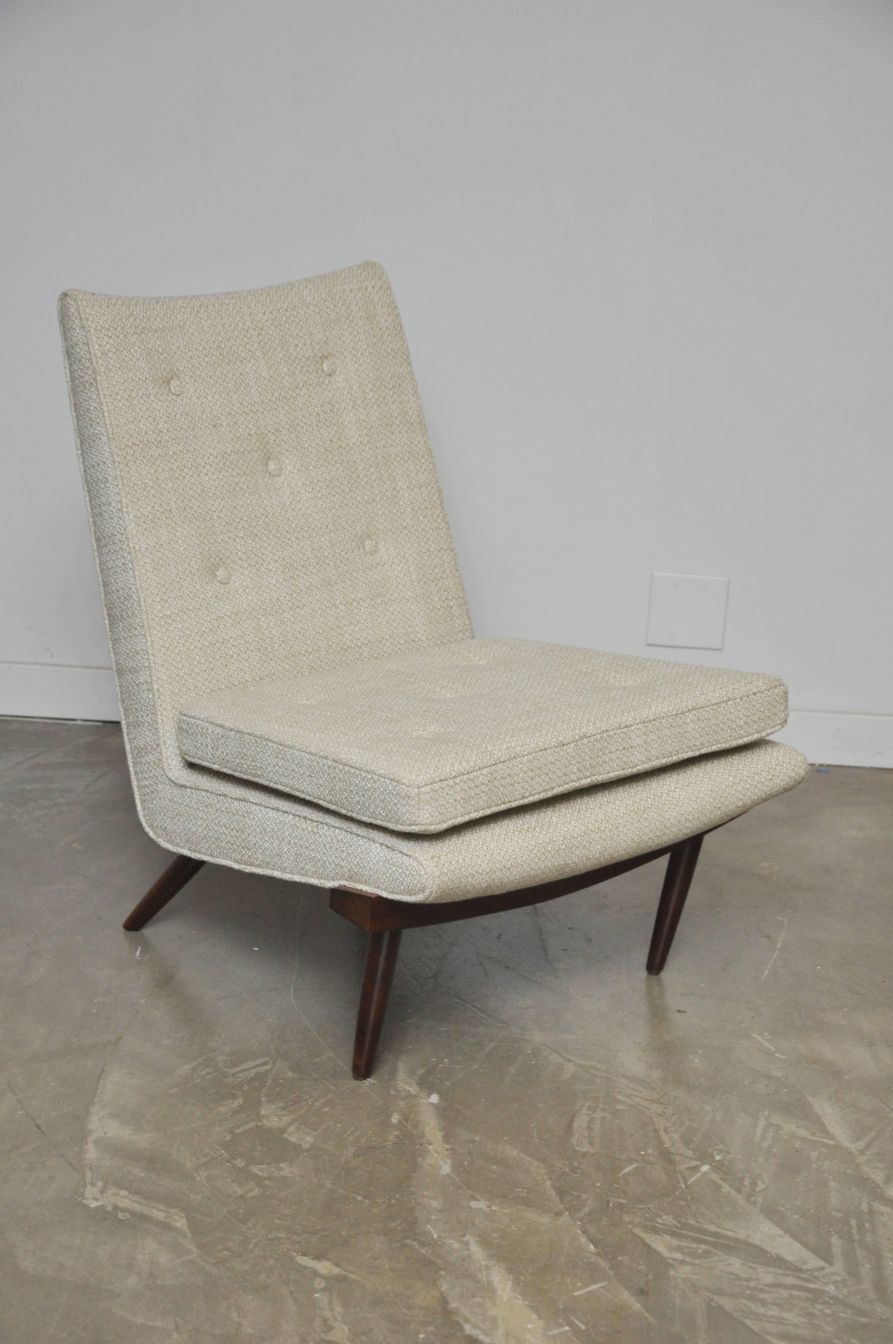 Slipper chair by George Nakashima for Widdicomb. Fully restored and refinished. Newly upholstered in neutral cotton weave.