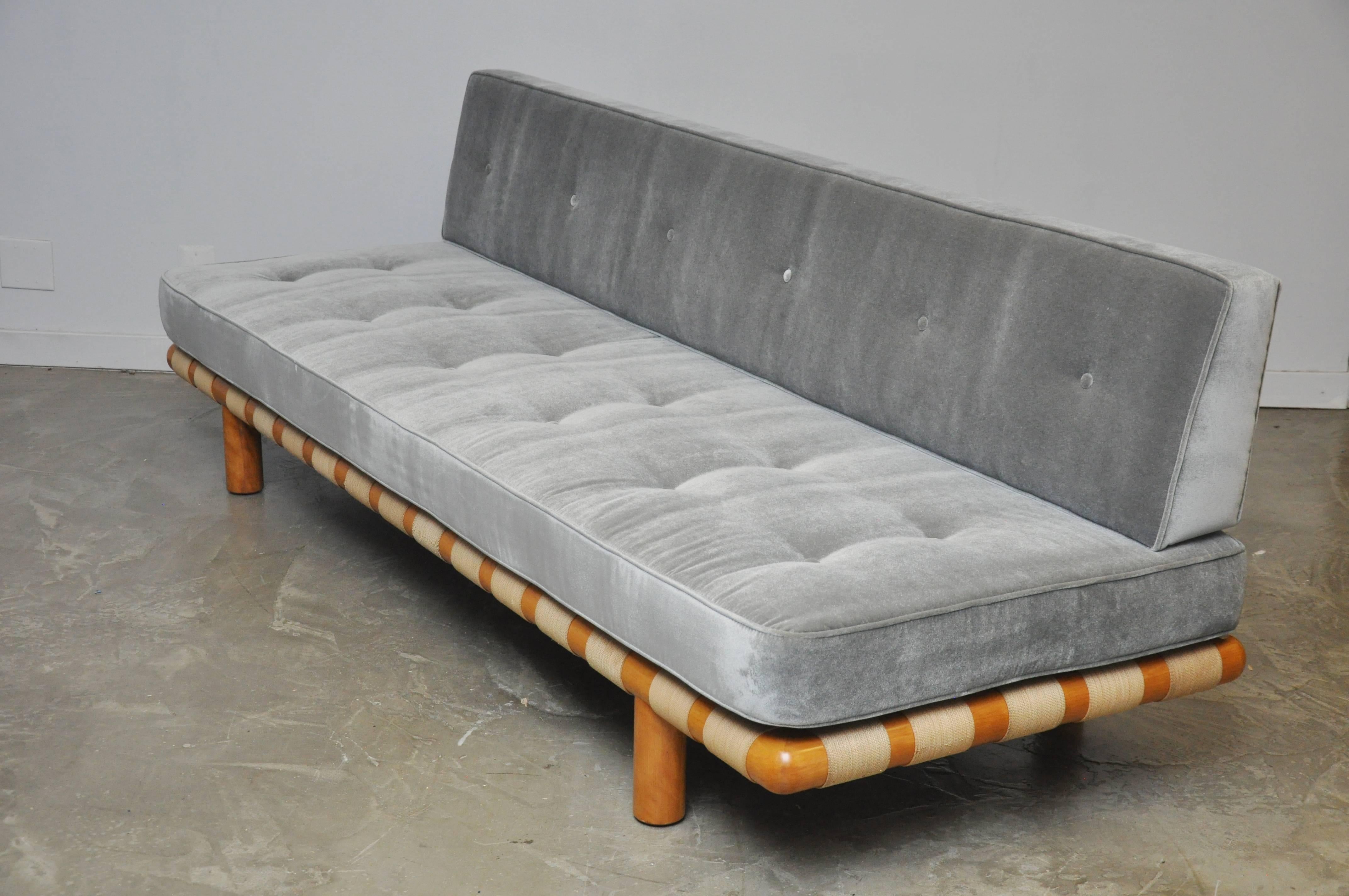 T.H. Robsjohn-Gibbings Strapped Frame Sofa Daybed In Excellent Condition In Chicago, IL