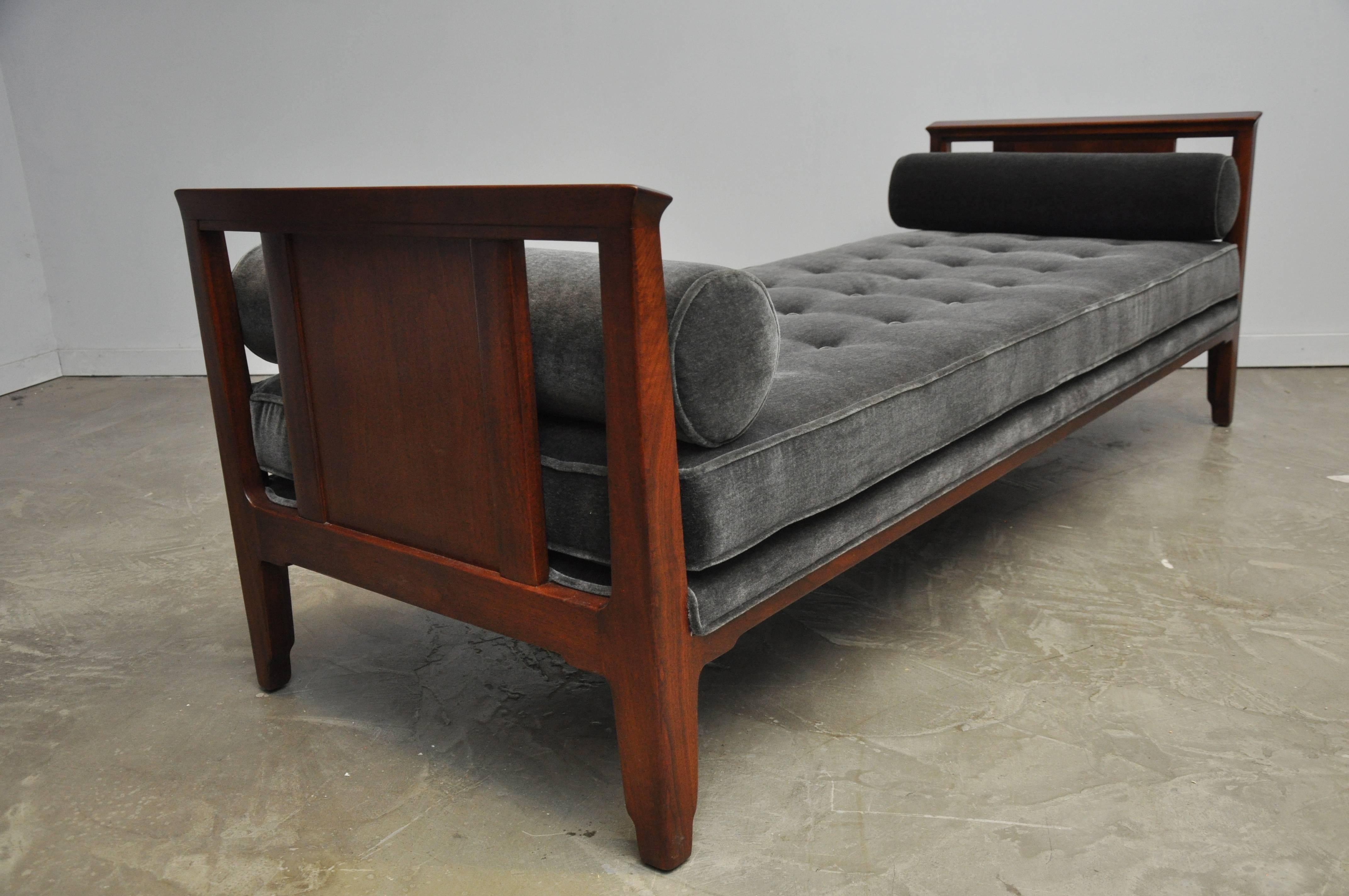 Dunbar Janus Daybed Sofa by Edward Wormley In Excellent Condition In Chicago, IL