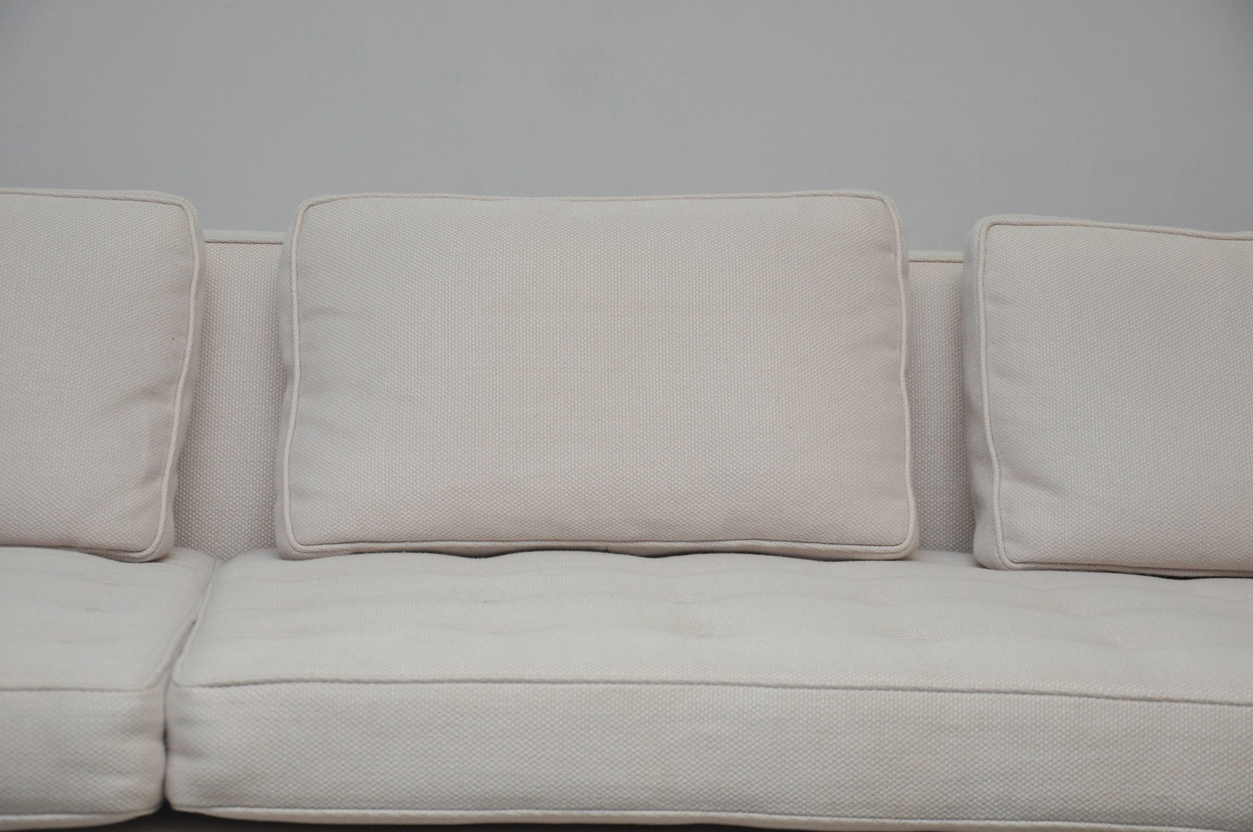 Classic Dunbar Sofa by Edward Wormley In Excellent Condition In Chicago, IL