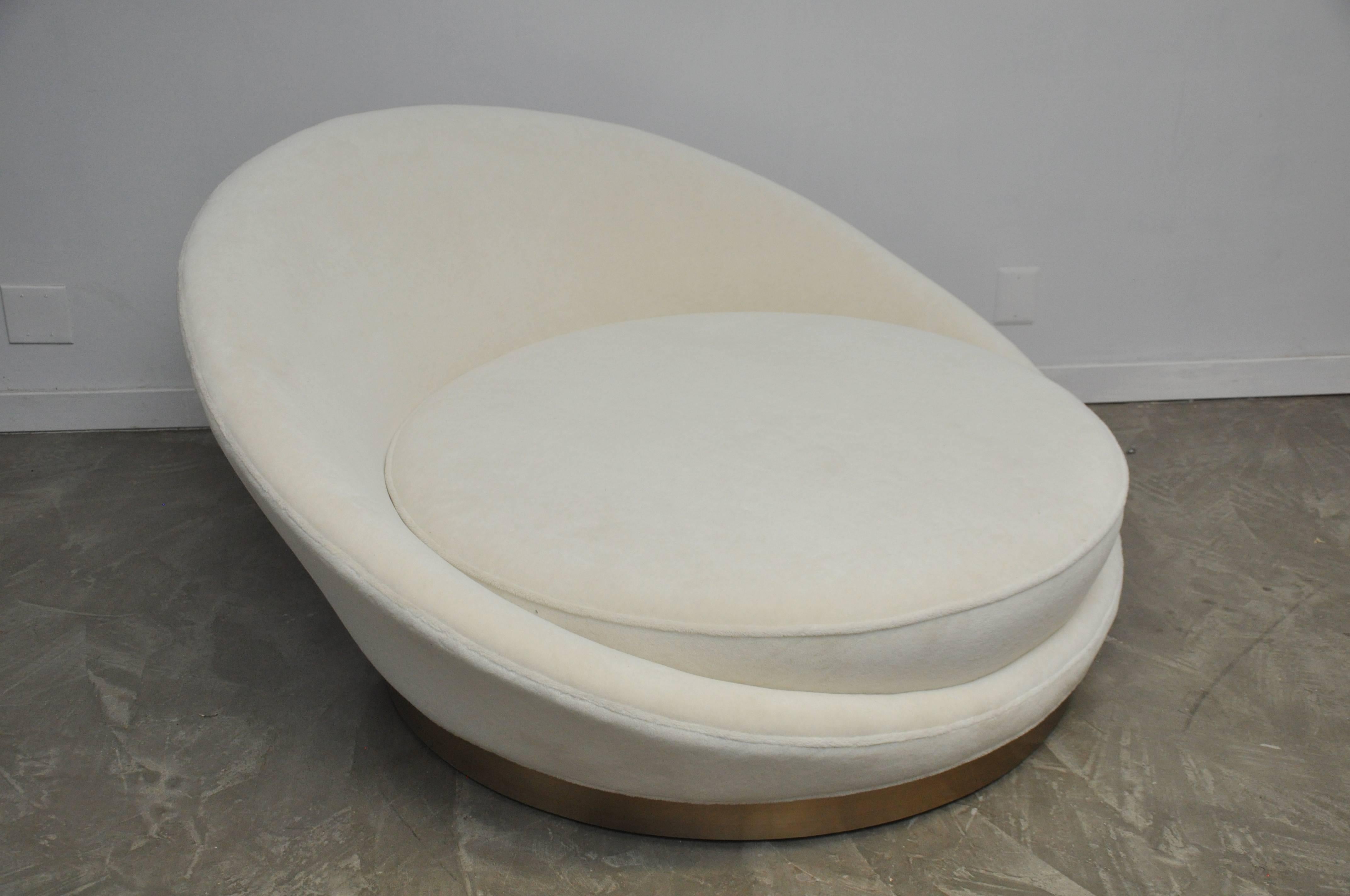 Milo Baughman Satellite Chaise Longue In Excellent Condition In Chicago, IL