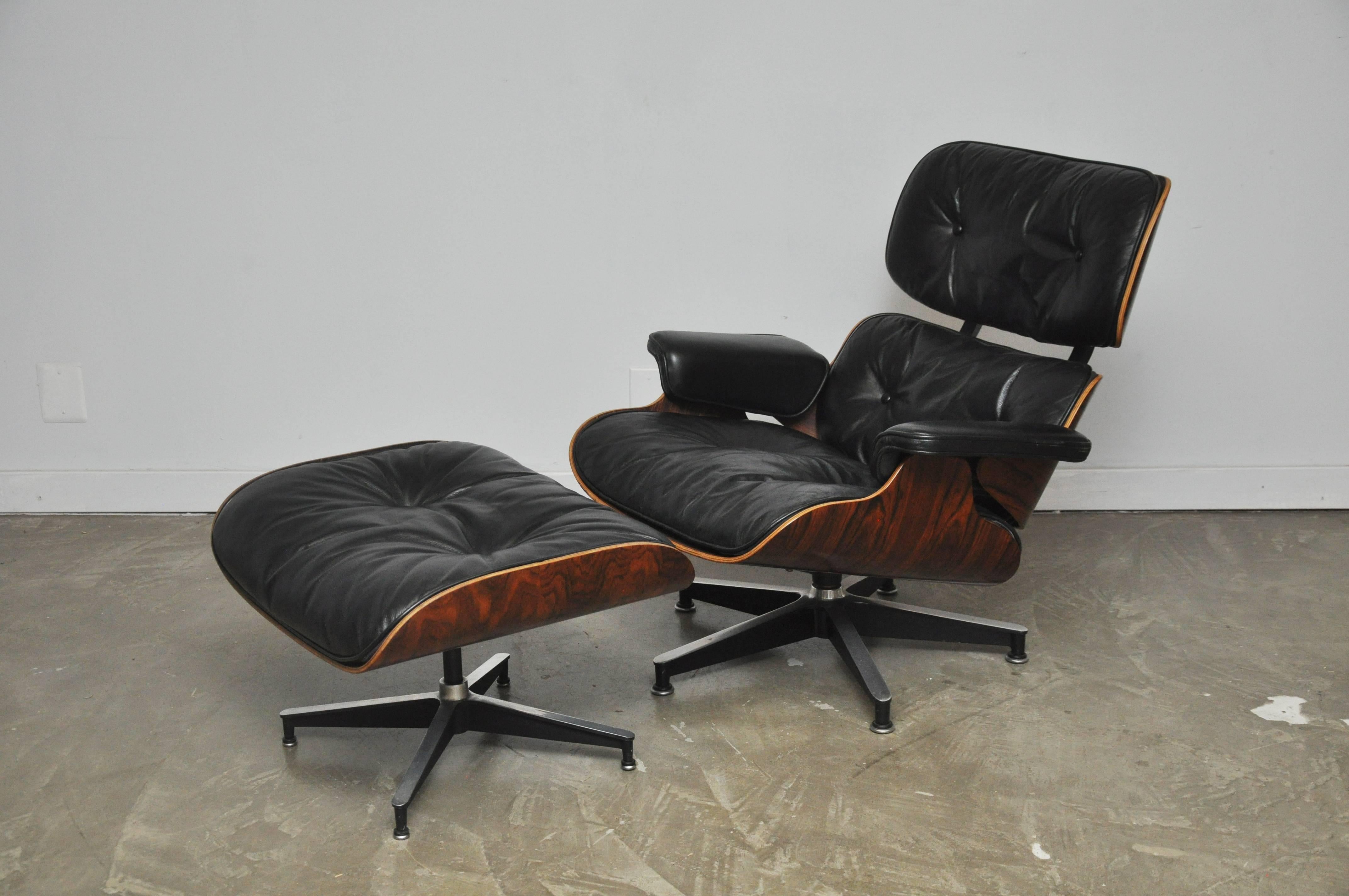 Mid-Century Modern Early Rosewood Charles Eames Lounge Chair for Herman Miller