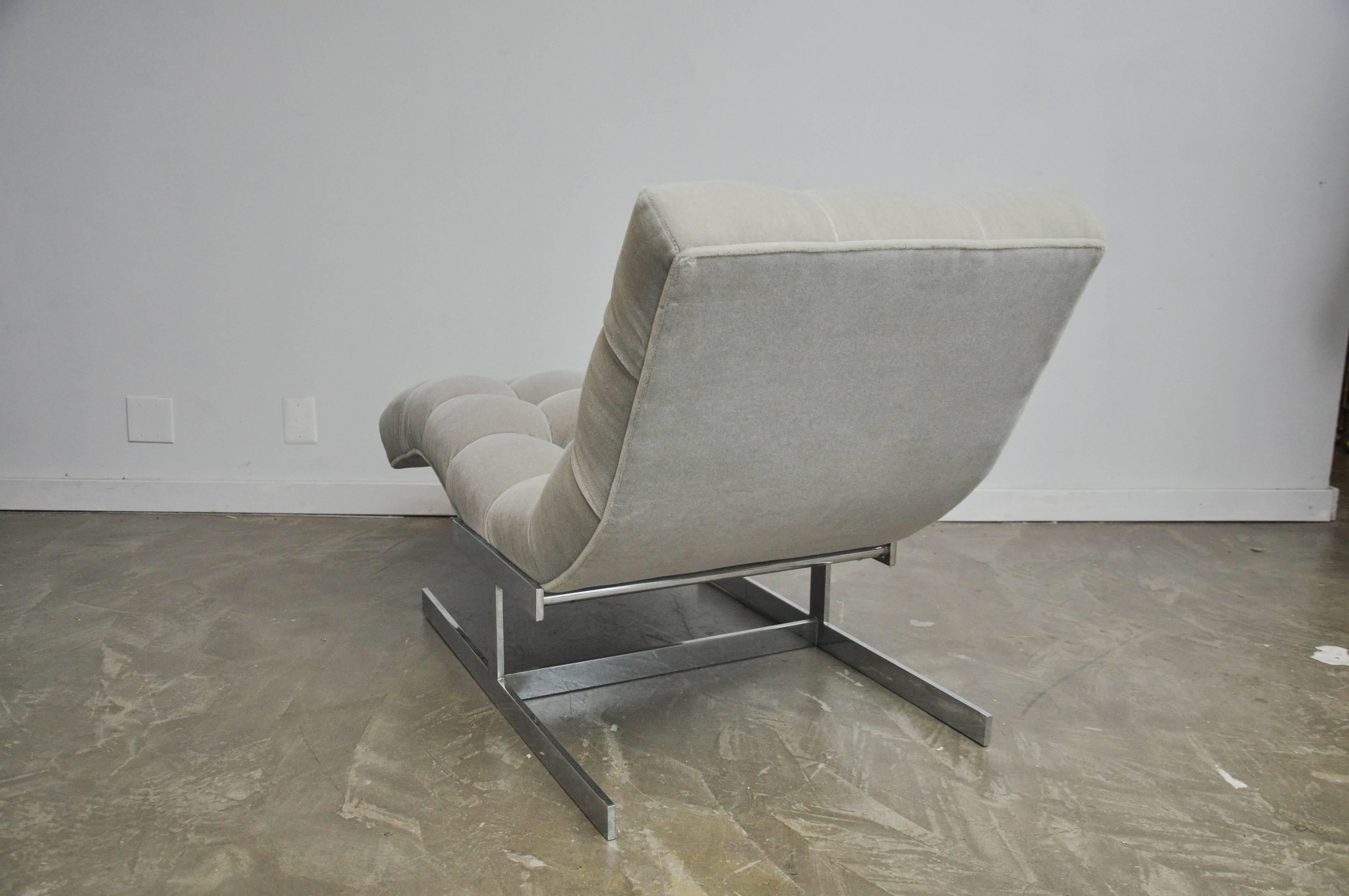 Wave Chaise in Grey Mohair, circa 1970s 1