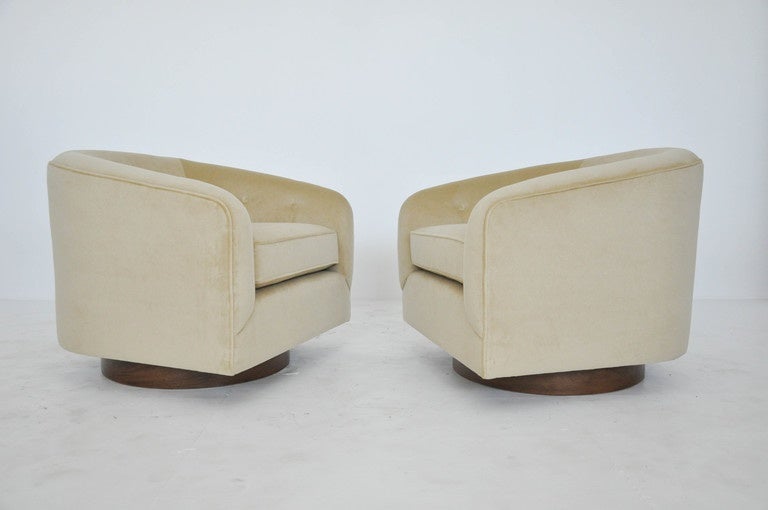 20th Century Milo Baughman Swivel Chairs on Walnut Bases