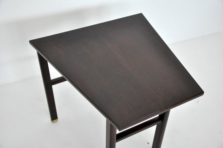 Dunbar Cantilever Wedge End Table by Edward Wormley In Excellent Condition In Chicago, IL