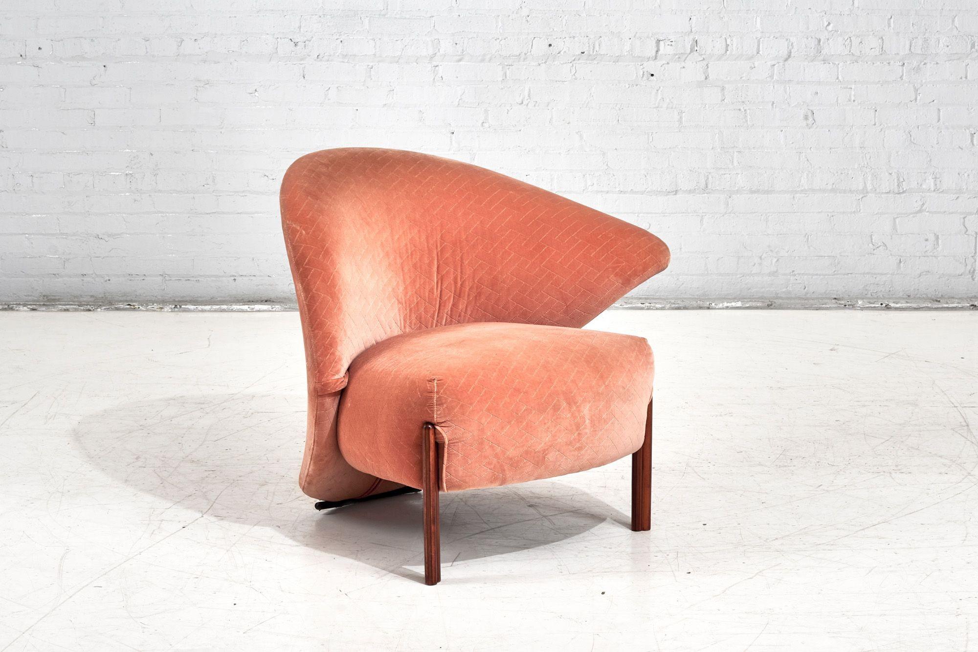 Post-Modern Saporiti Sculptural Italian Post Modern Lounge Chair, 1990