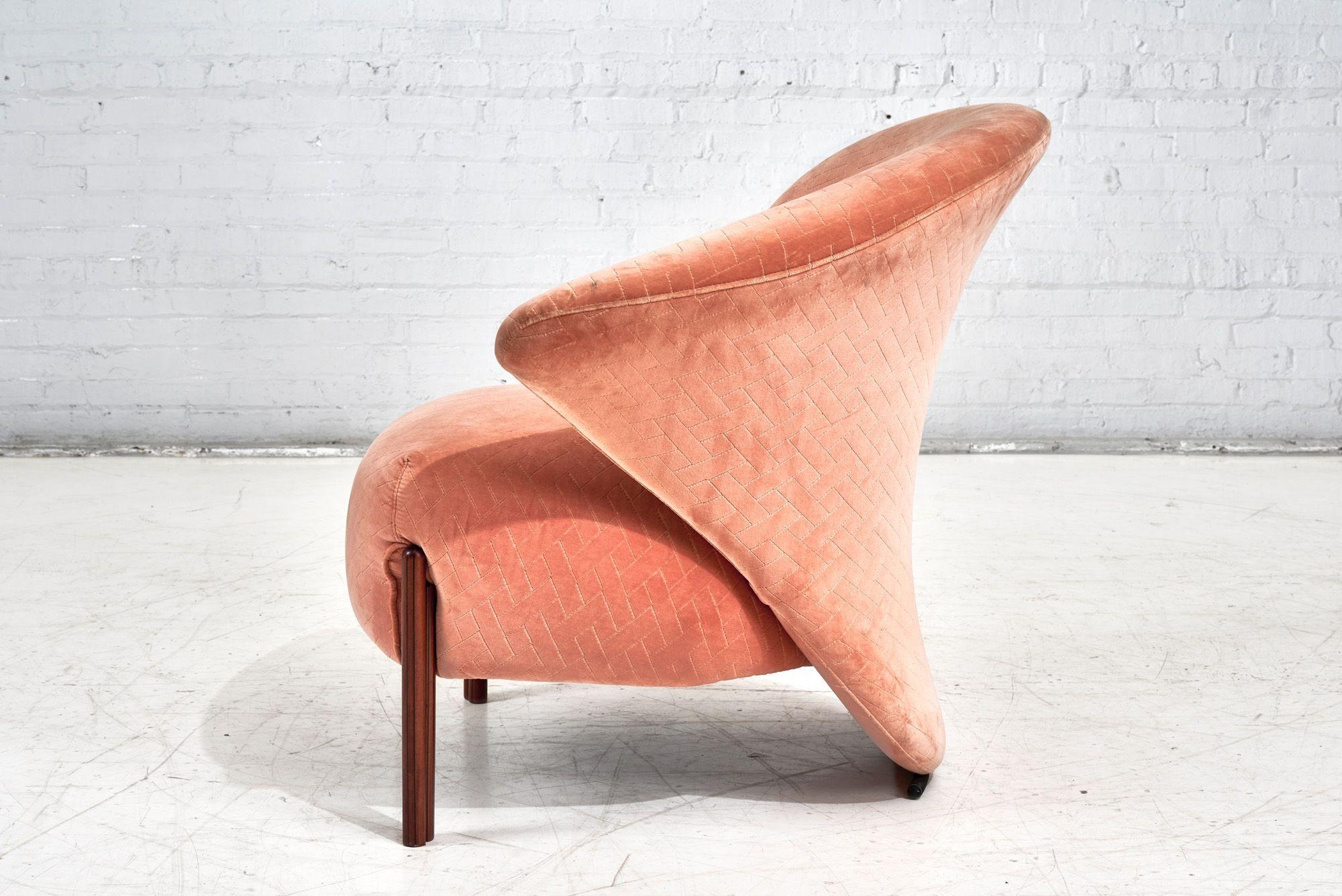 Saporiti Sculptural Italian Post Modern Lounge Chair, 1990 1