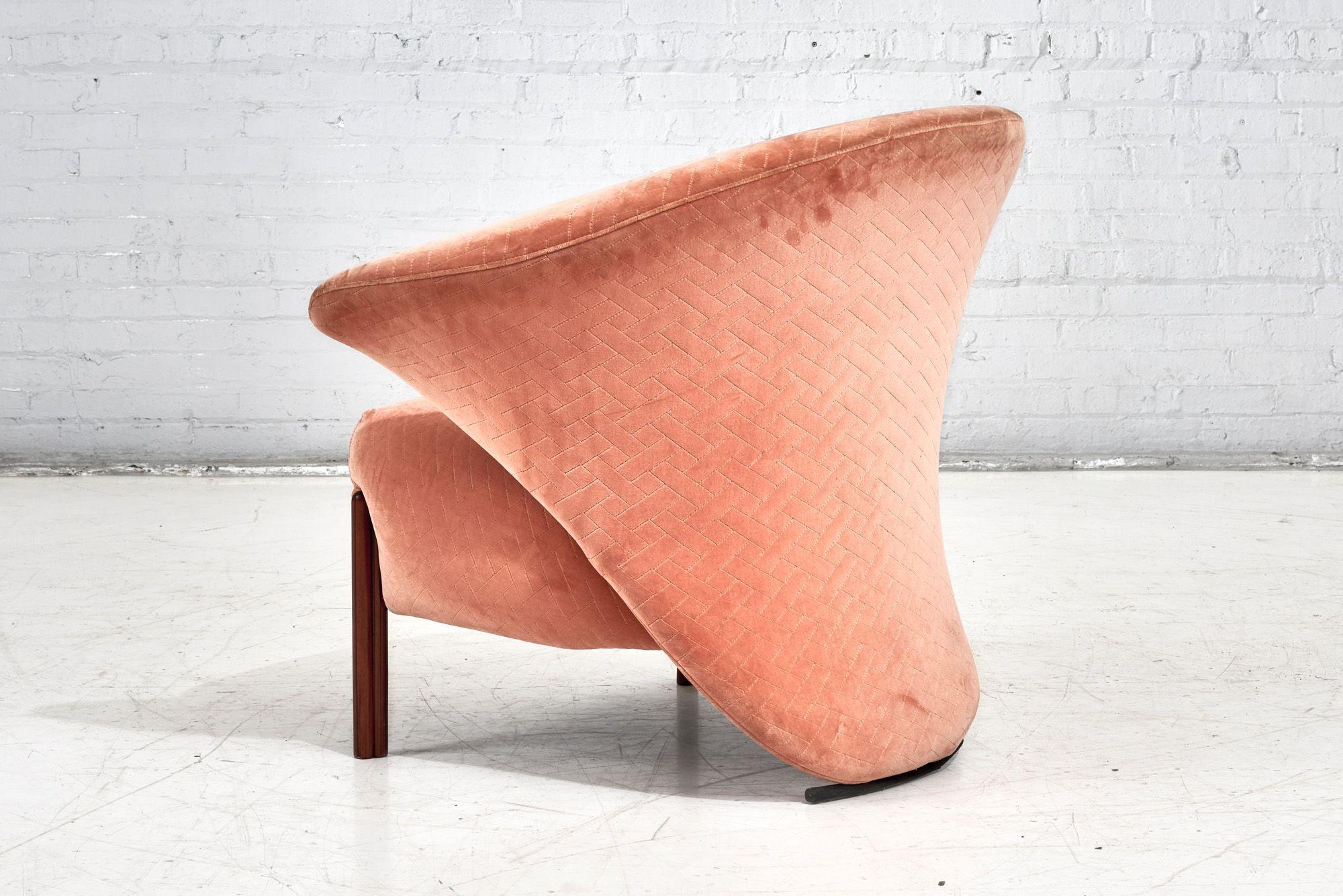 Velvet Saporiti Sculptural Italian Post Modern Lounge Chair, 1990