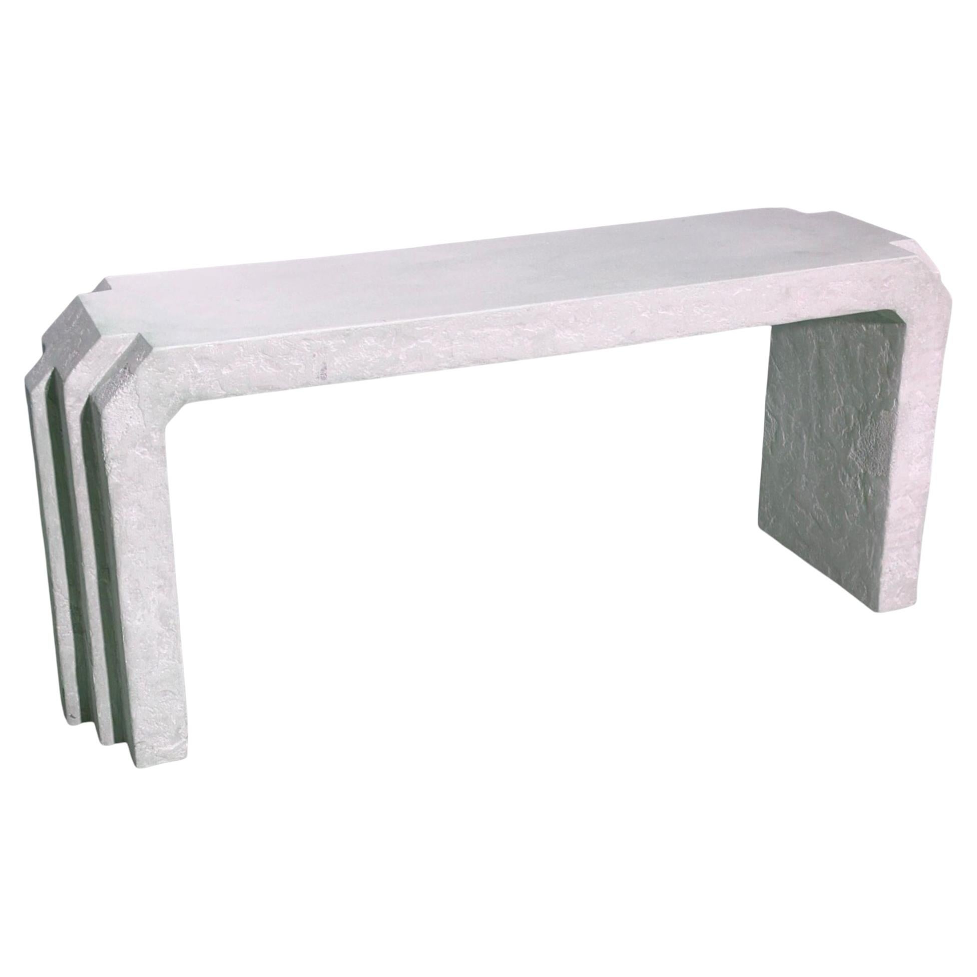 Console scultorea postmoderna in gesso grigio, 1980