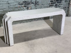 Consola escultórica postmoderna de escayola gris, 1980