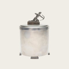 1939 Caja con tapa de peltre Art Decó Archer de Svenskt Tenn