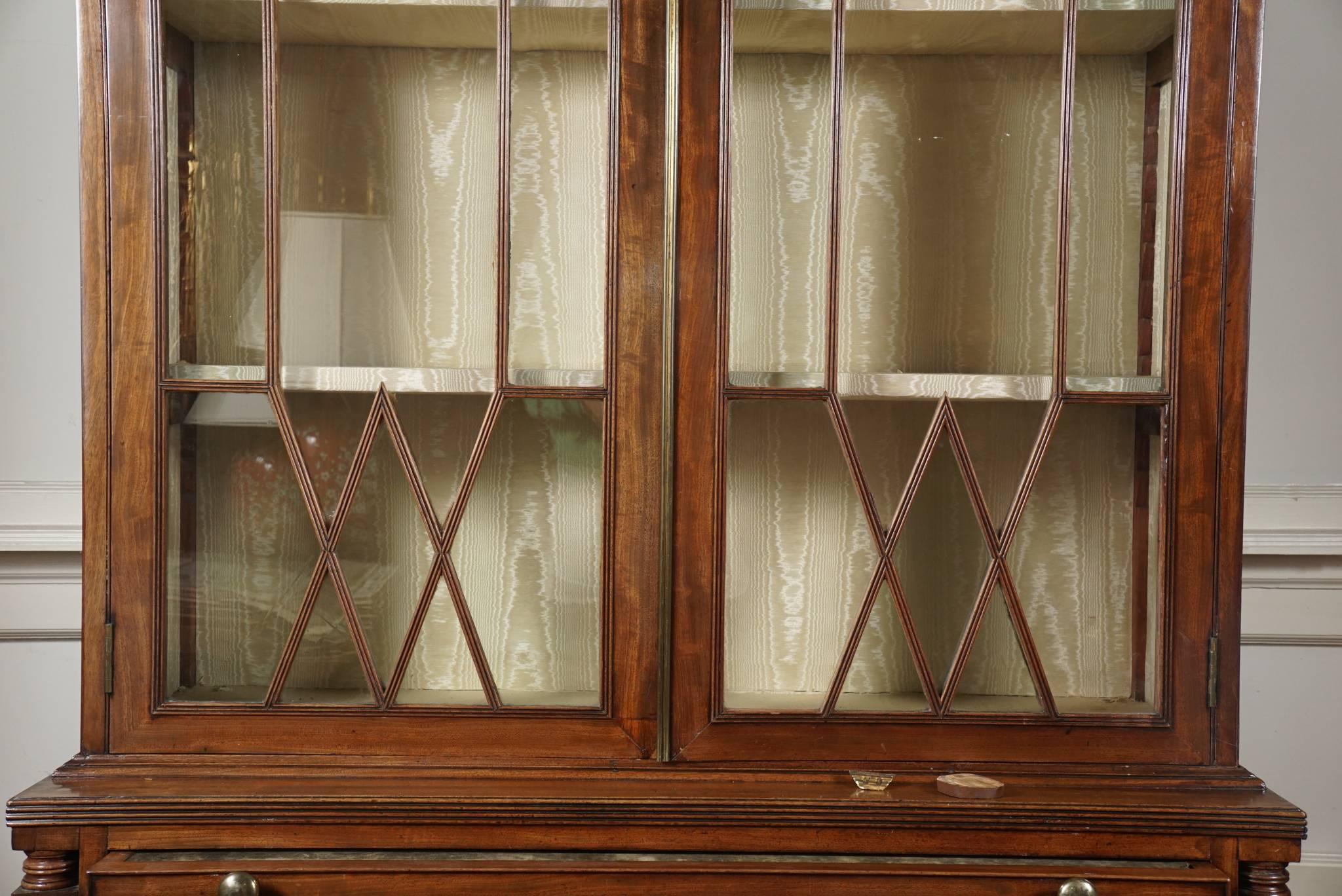 Glass Fine Pair of 18th Century English Mahogany Bookcases For Sale