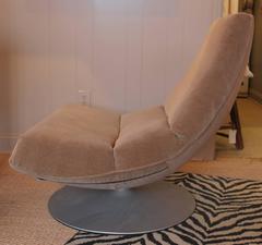 Mid-Century B & B Italia Swivel Chair