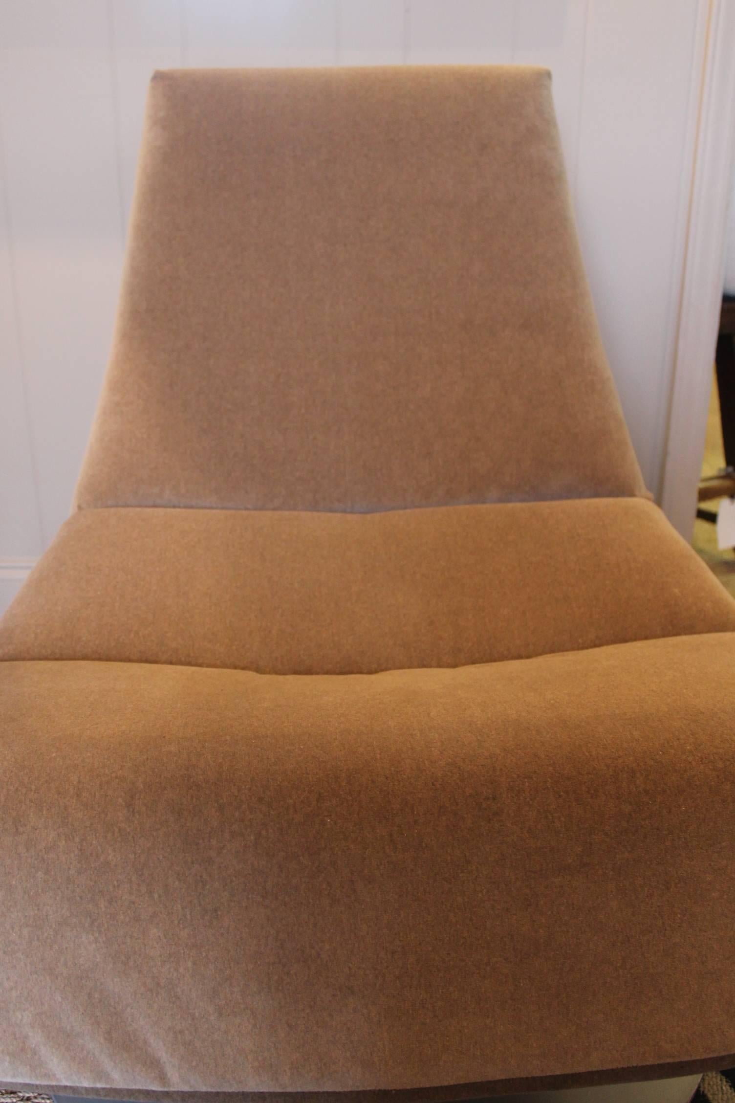 Mid-Century B & B Italia Swivel Chair For Sale 1