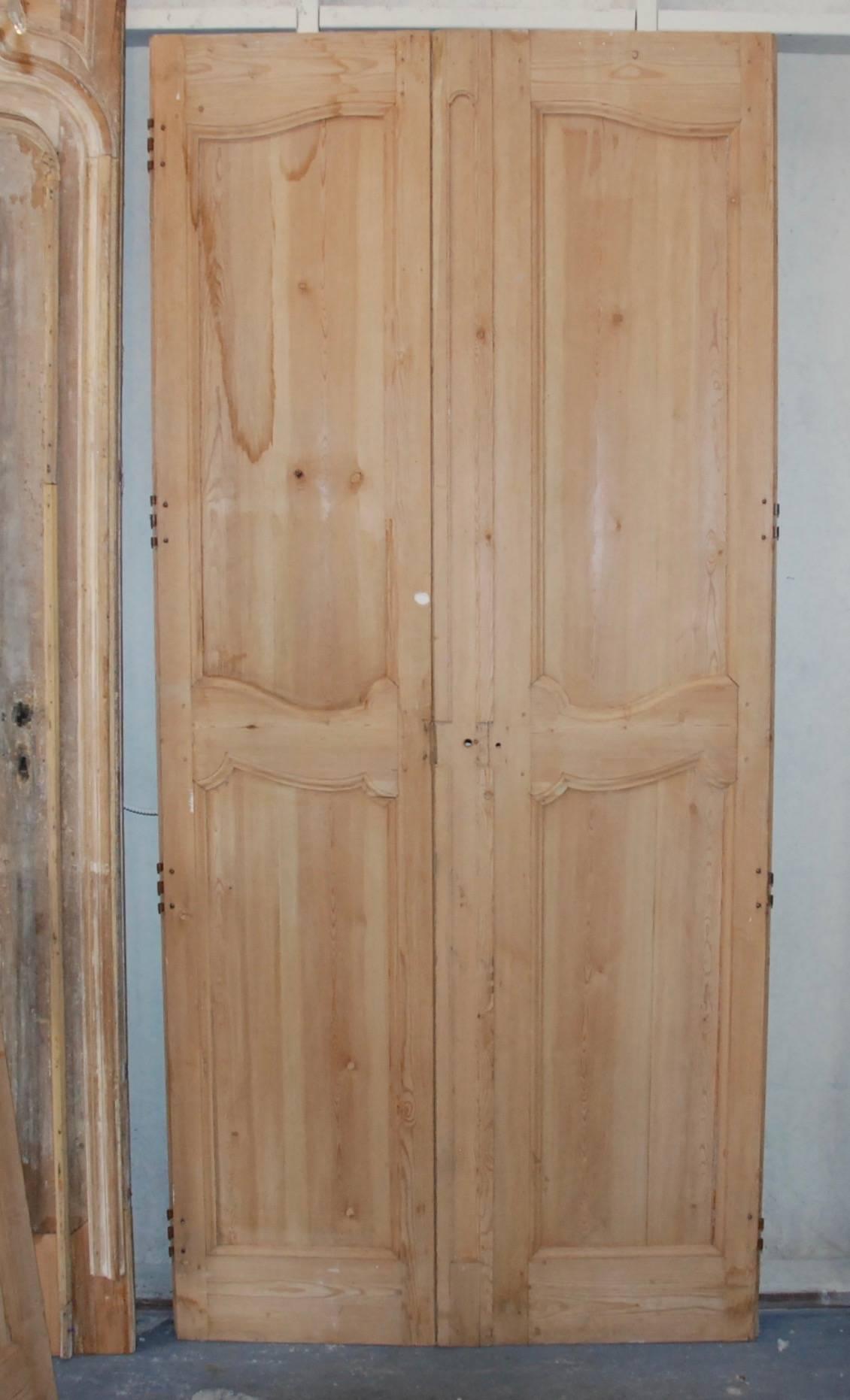 Pair of 19th Century French Pine Doors For Sale 6
