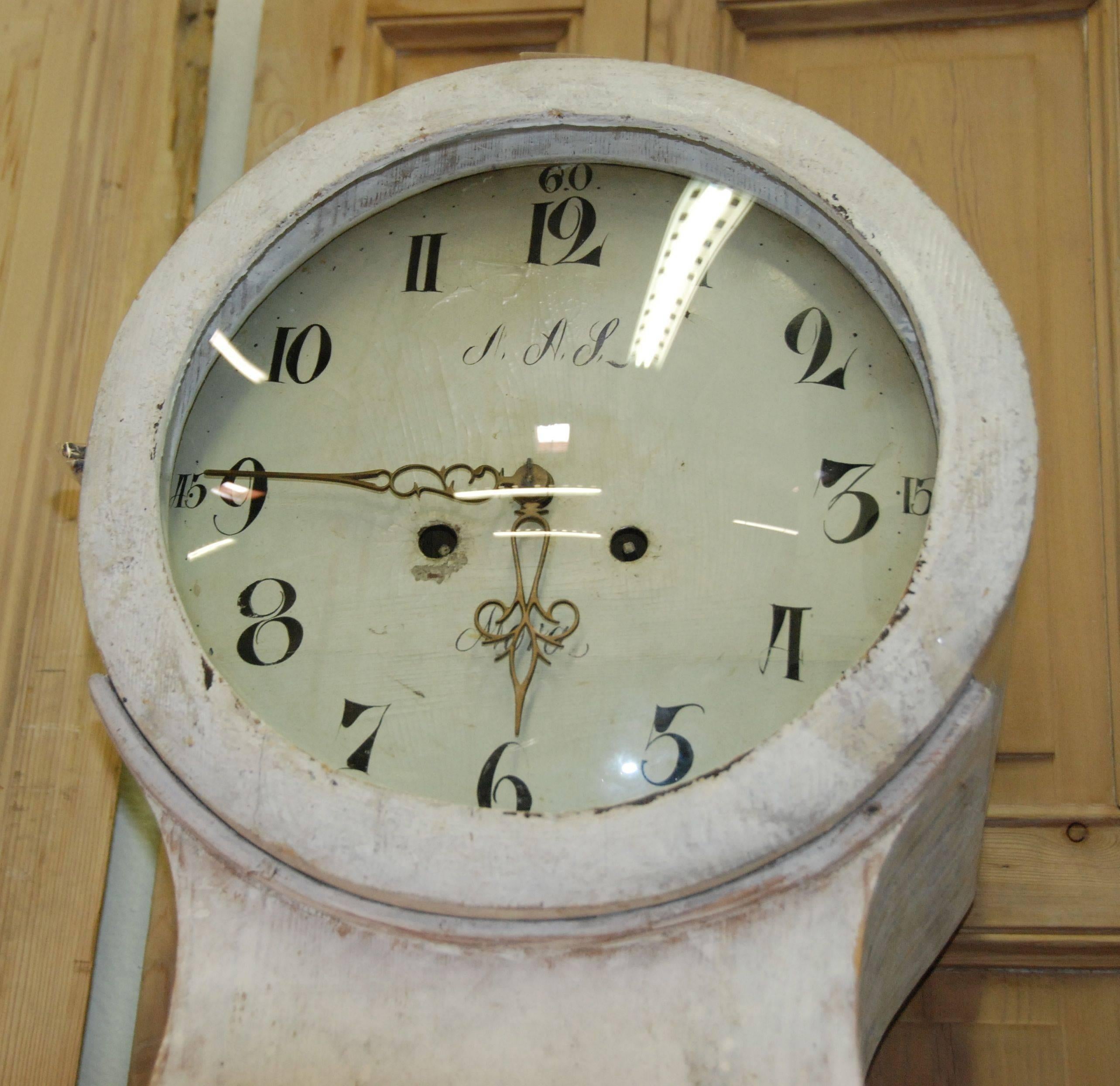 Lovely painted Gustavian clock cupboard from Sweden. Old scrubbed paint. Original weights, pendulum and key all included.