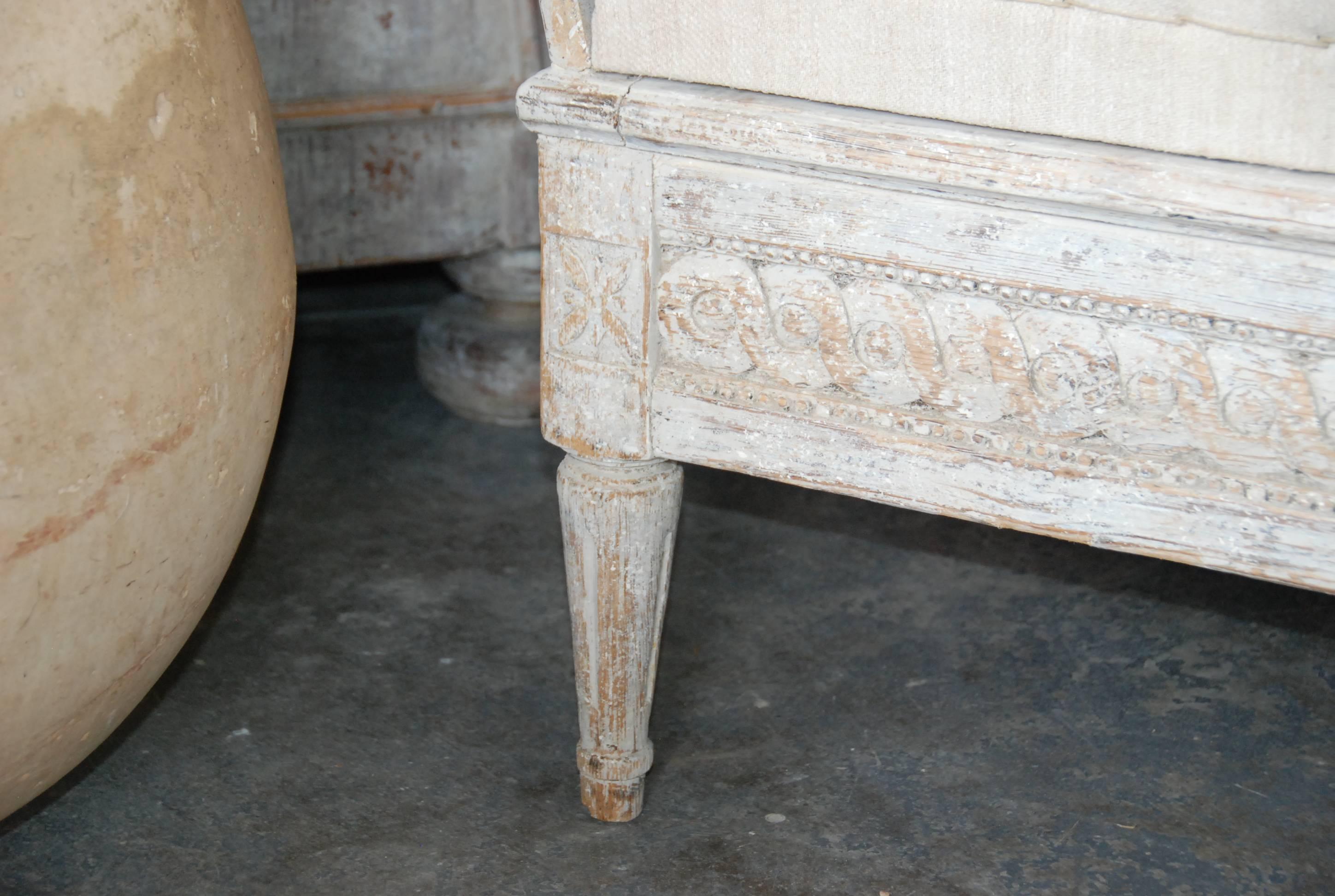 18th Century Swedish Trag Sofa In Excellent Condition For Sale In Encinitas, CA