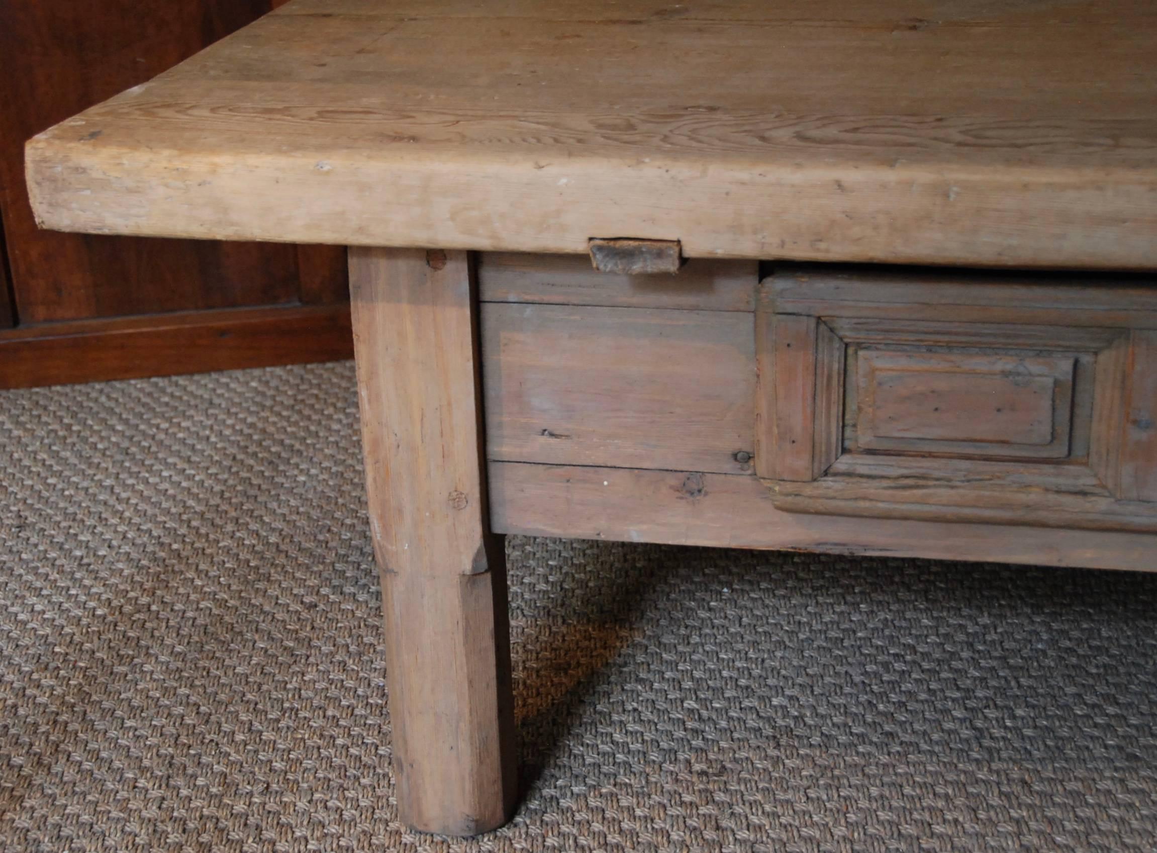 18th Century Swedish Coffee Table For Sale 1