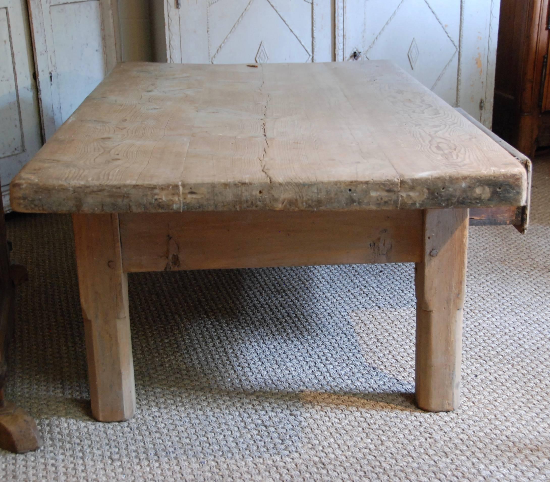 18th Century Swedish Coffee Table For Sale 3