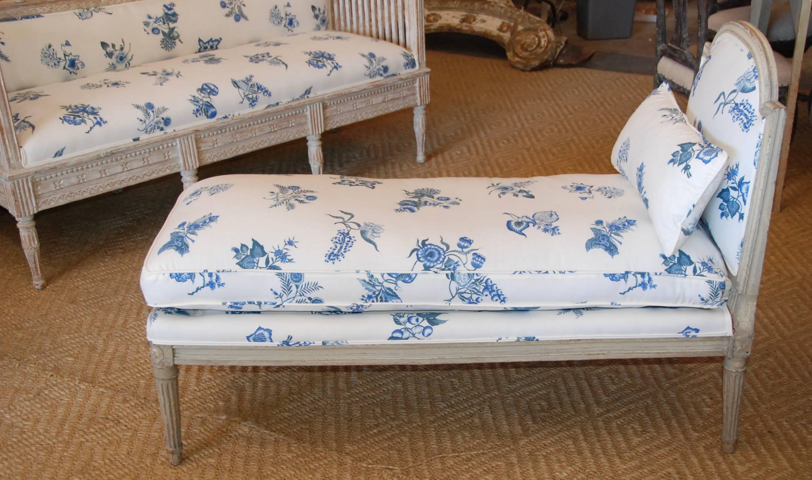 Early 19th Century French Painted Chaise 3