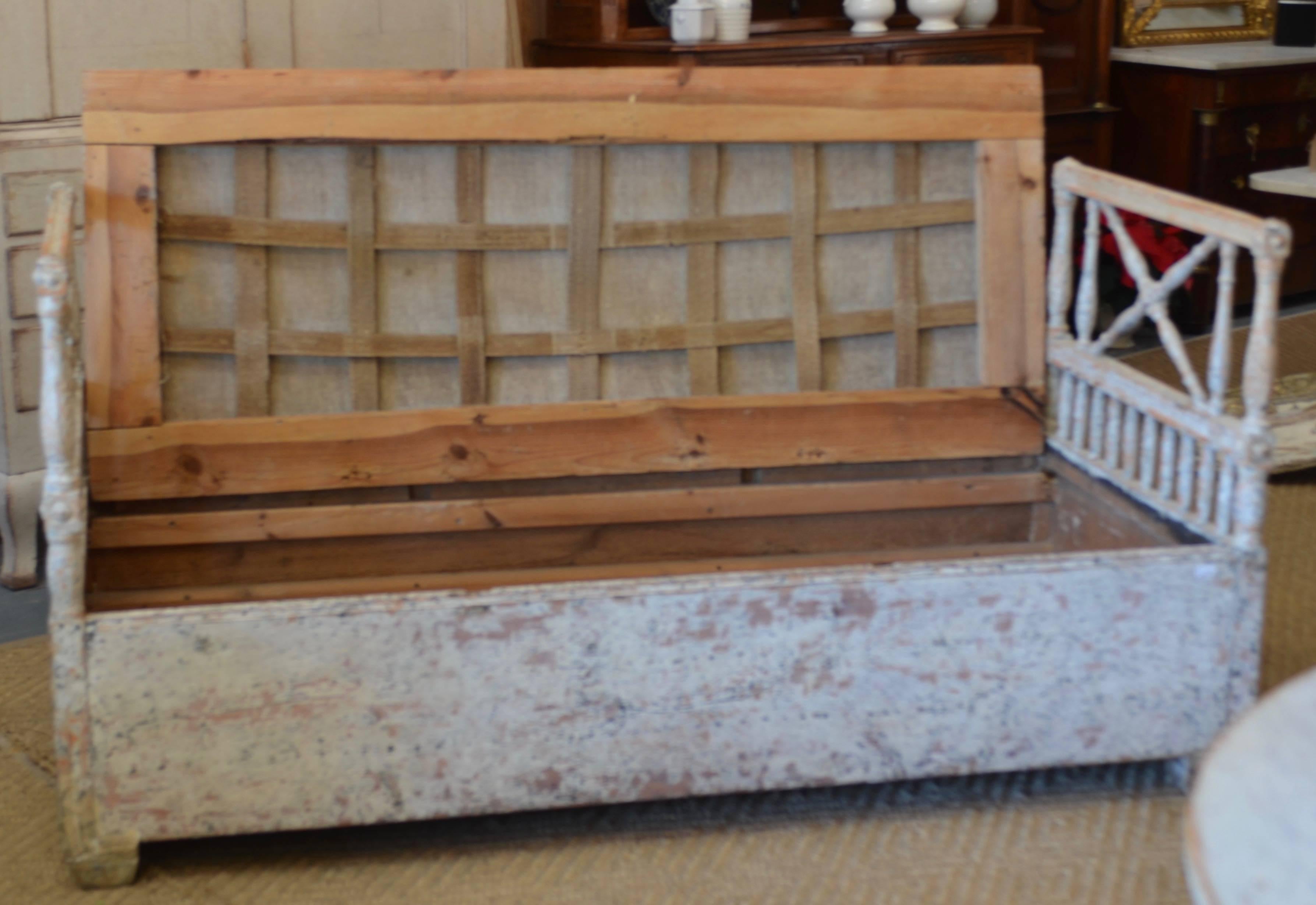 18th Century and Earlier 18th Century Swedish Gustavian Daybed