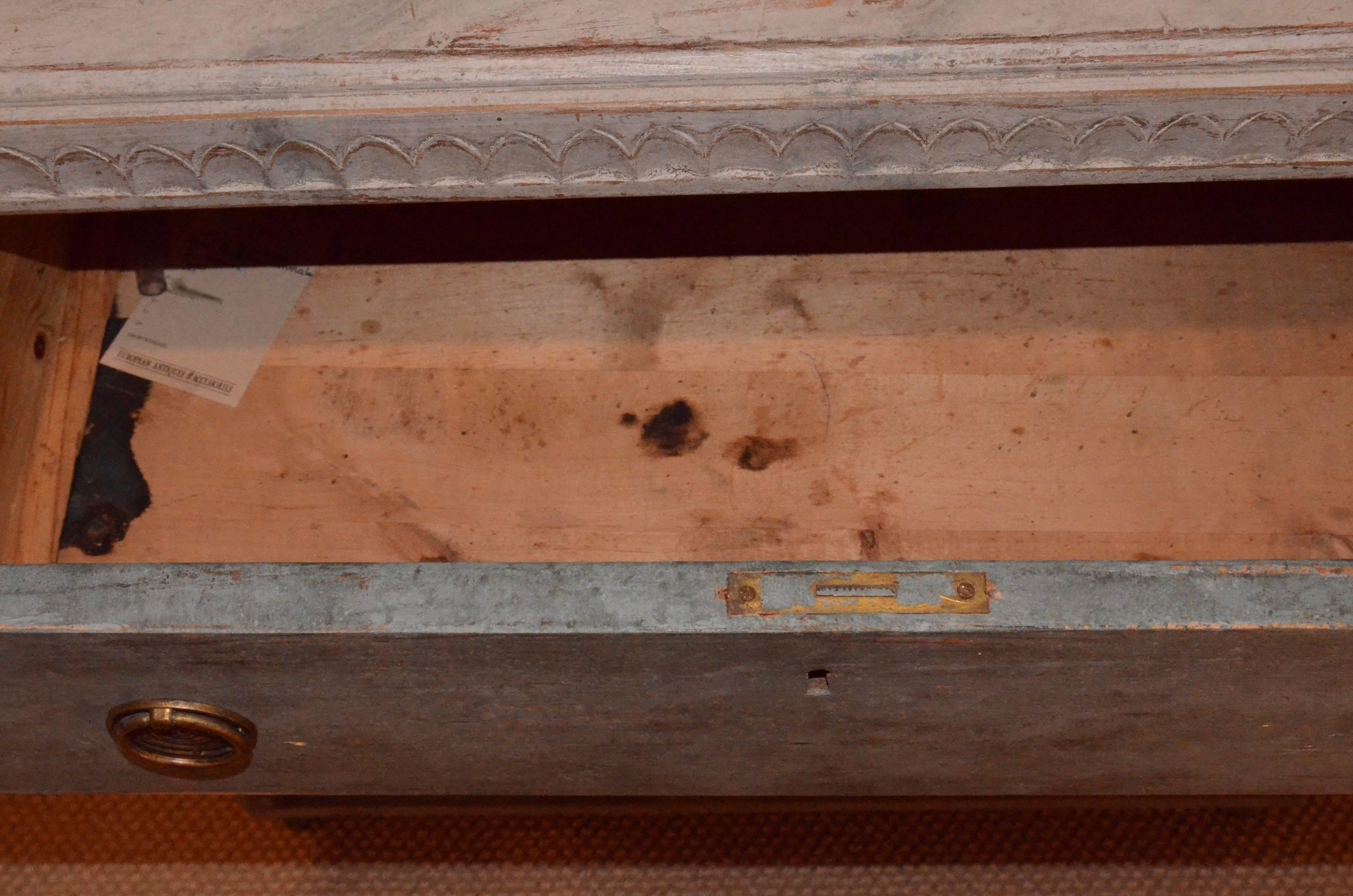 Pair of 19th Century Swedish Gustavian Painted Chests For Sale 4