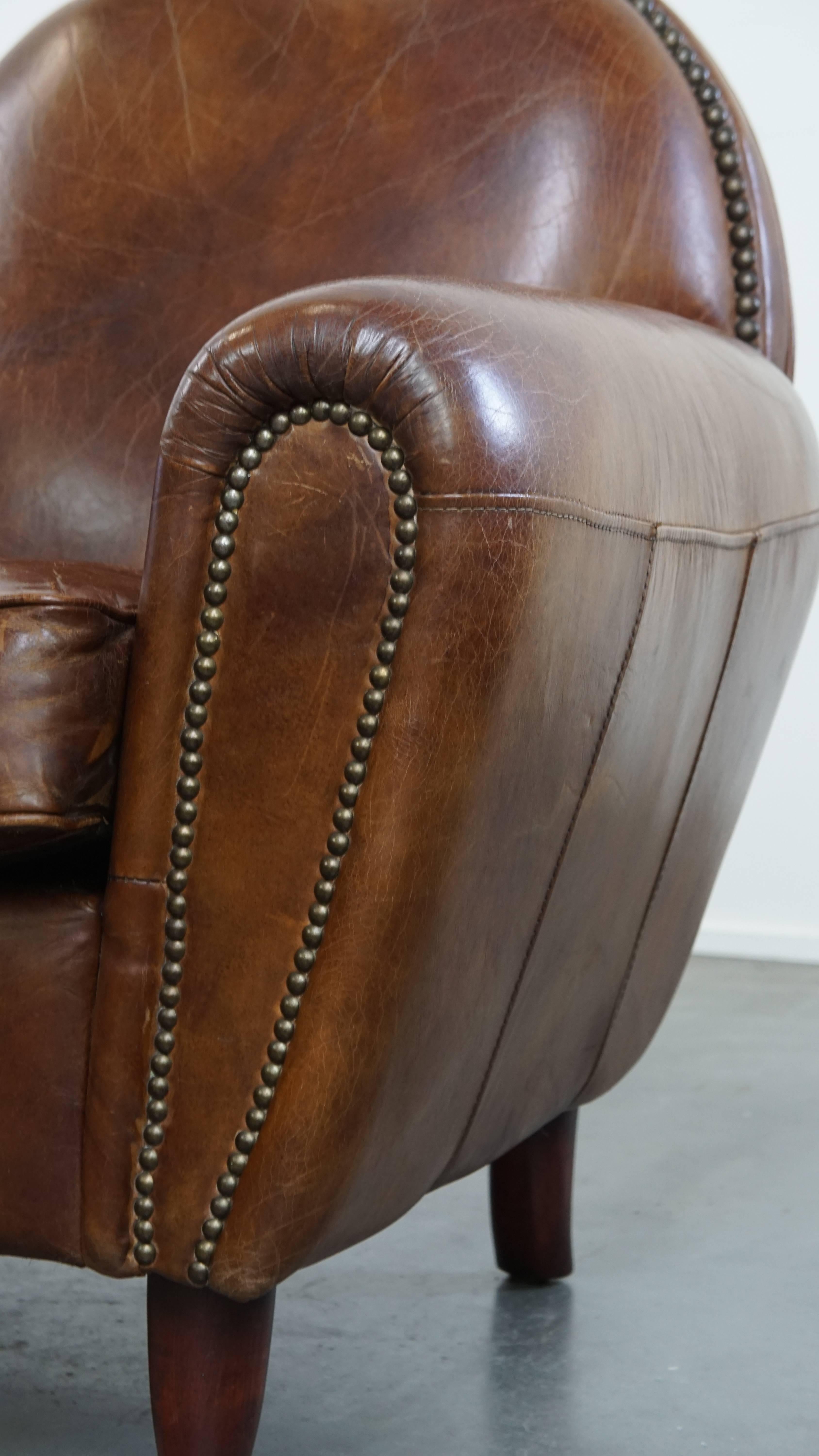 Fauteuil en cuir de vachette aux formes arrondies en vente 5