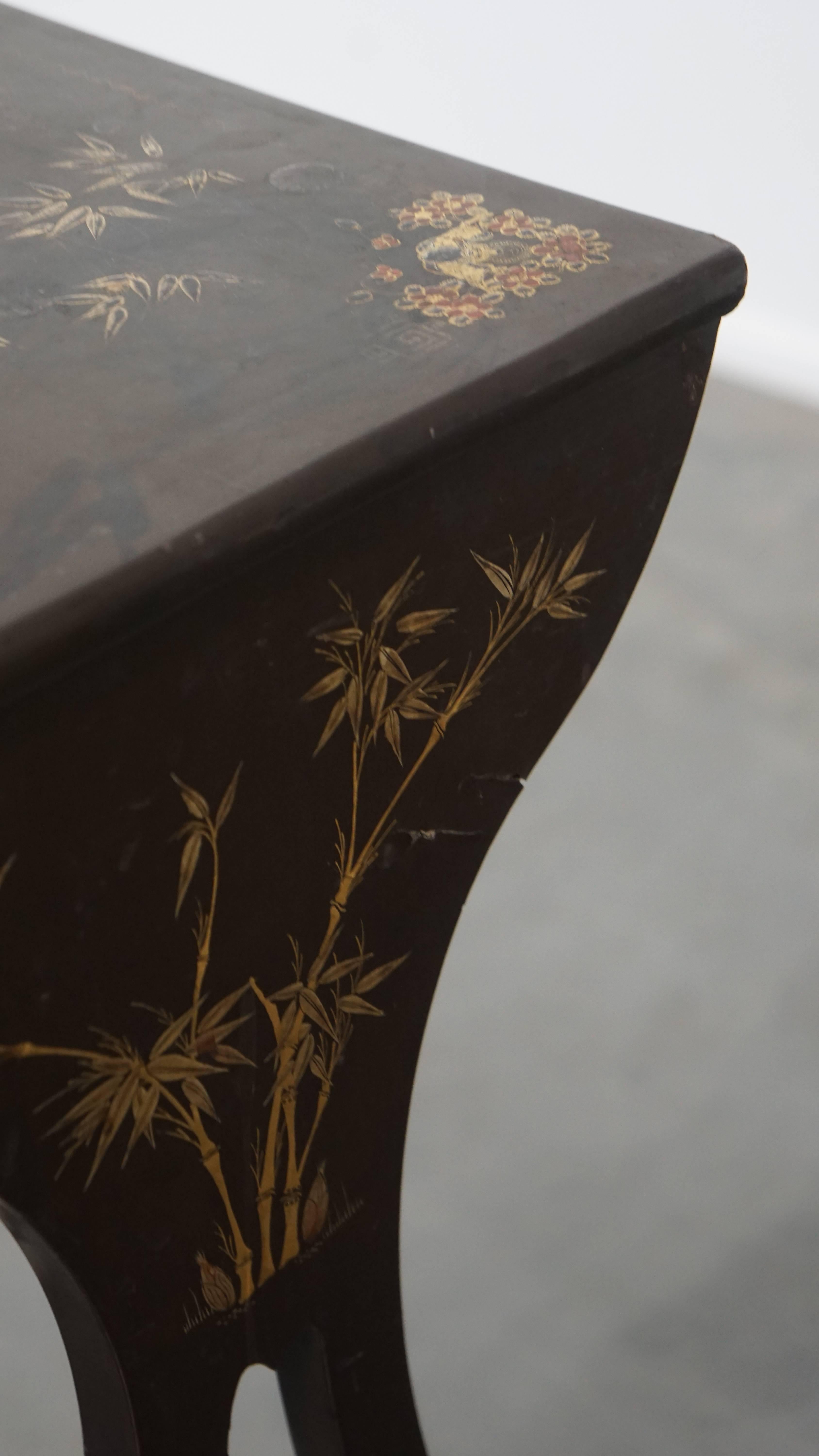Set of 2 vintage Japanese lacquered side tables For Sale 4