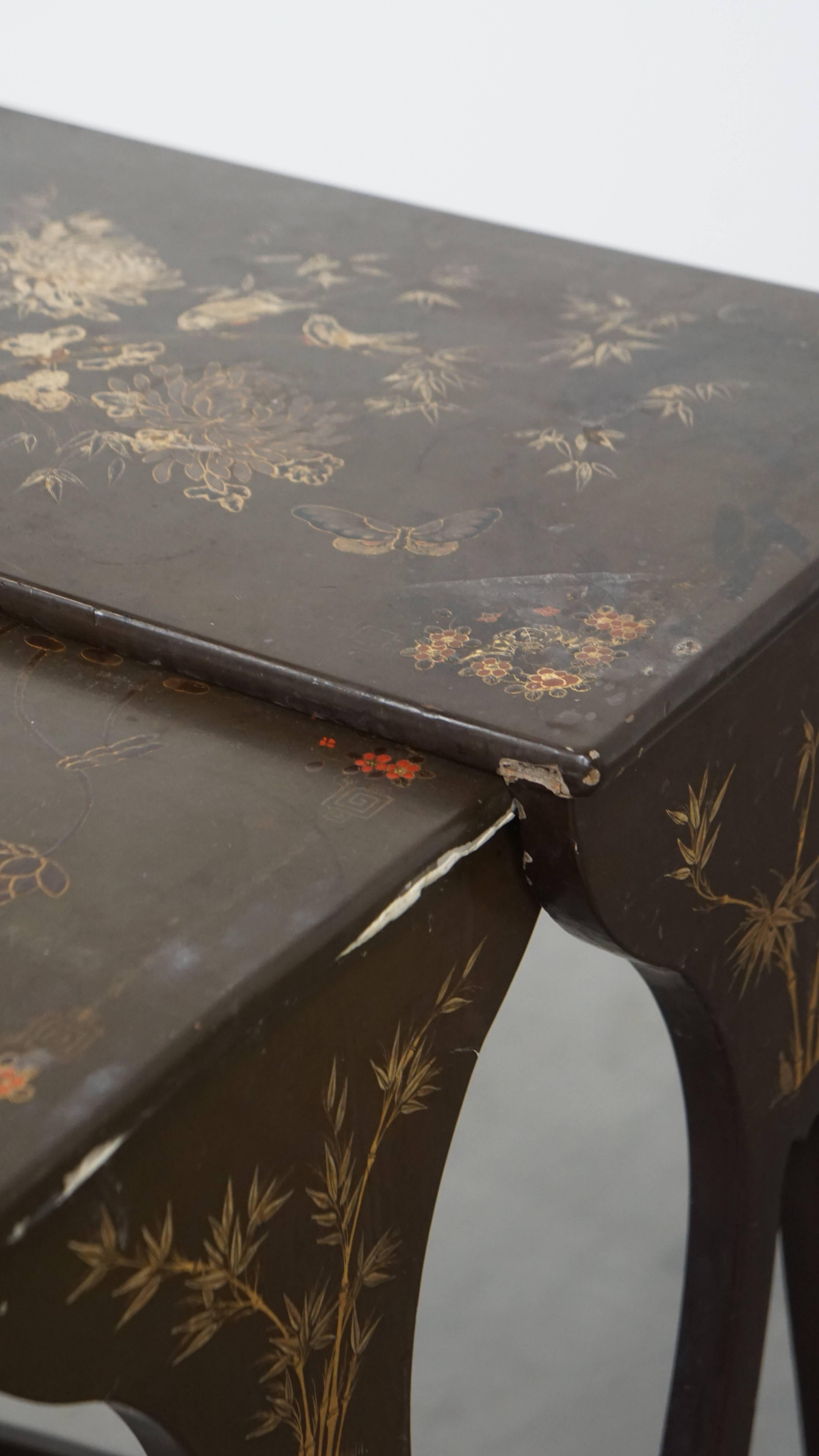 Set of 2 vintage Japanese lacquered side tables For Sale 1