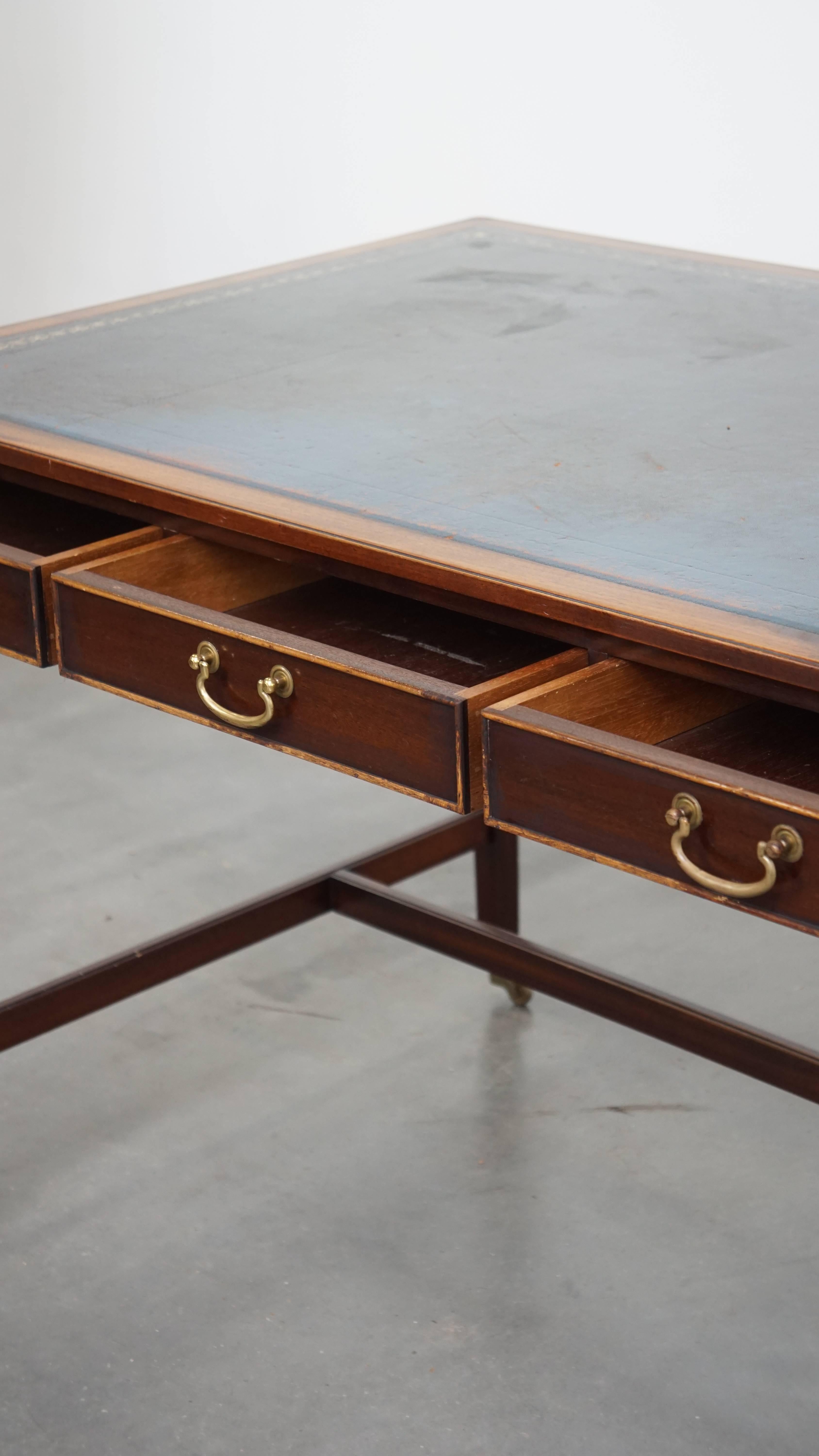 Leather Writing desk/desk on wheels in English style with a blue leather top For Sale