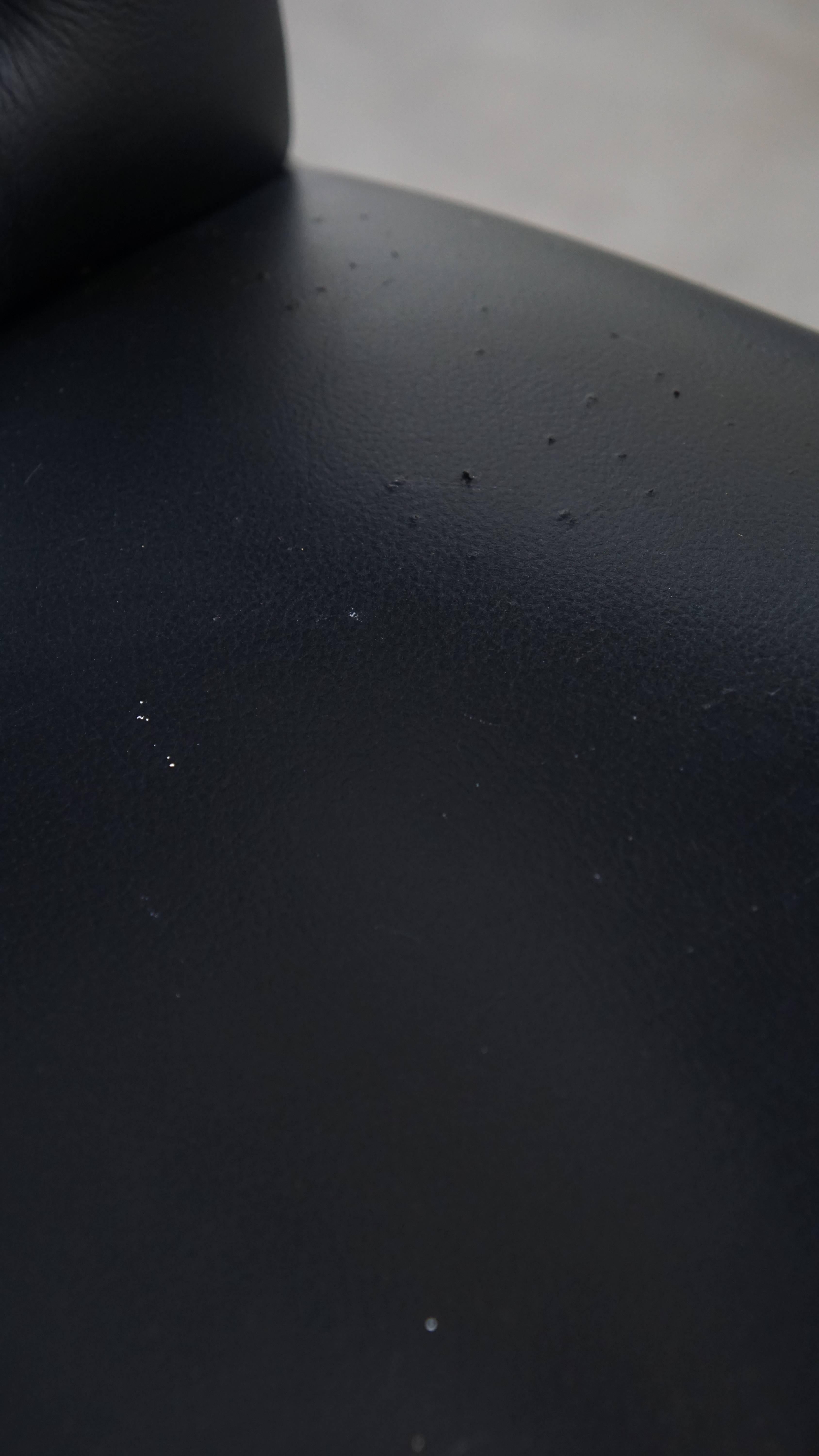 Dunkelblau/schwarzes Rindsleder Chesterfield Bürostuhl auf Rollen im Angebot 4