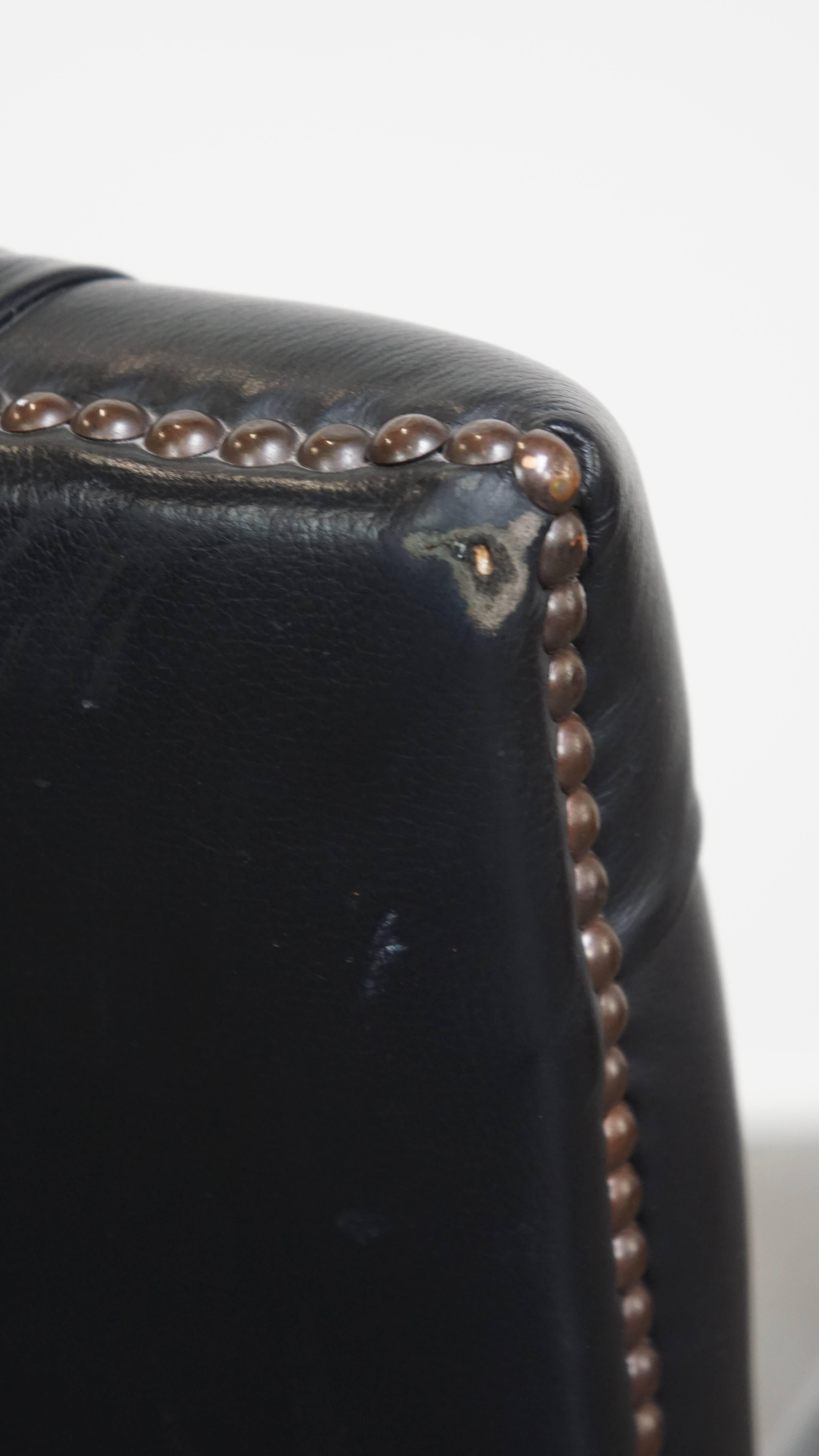 Dunkelblau/schwarzes Rindsleder Chesterfield Bürostuhl auf Rollen im Angebot 10
