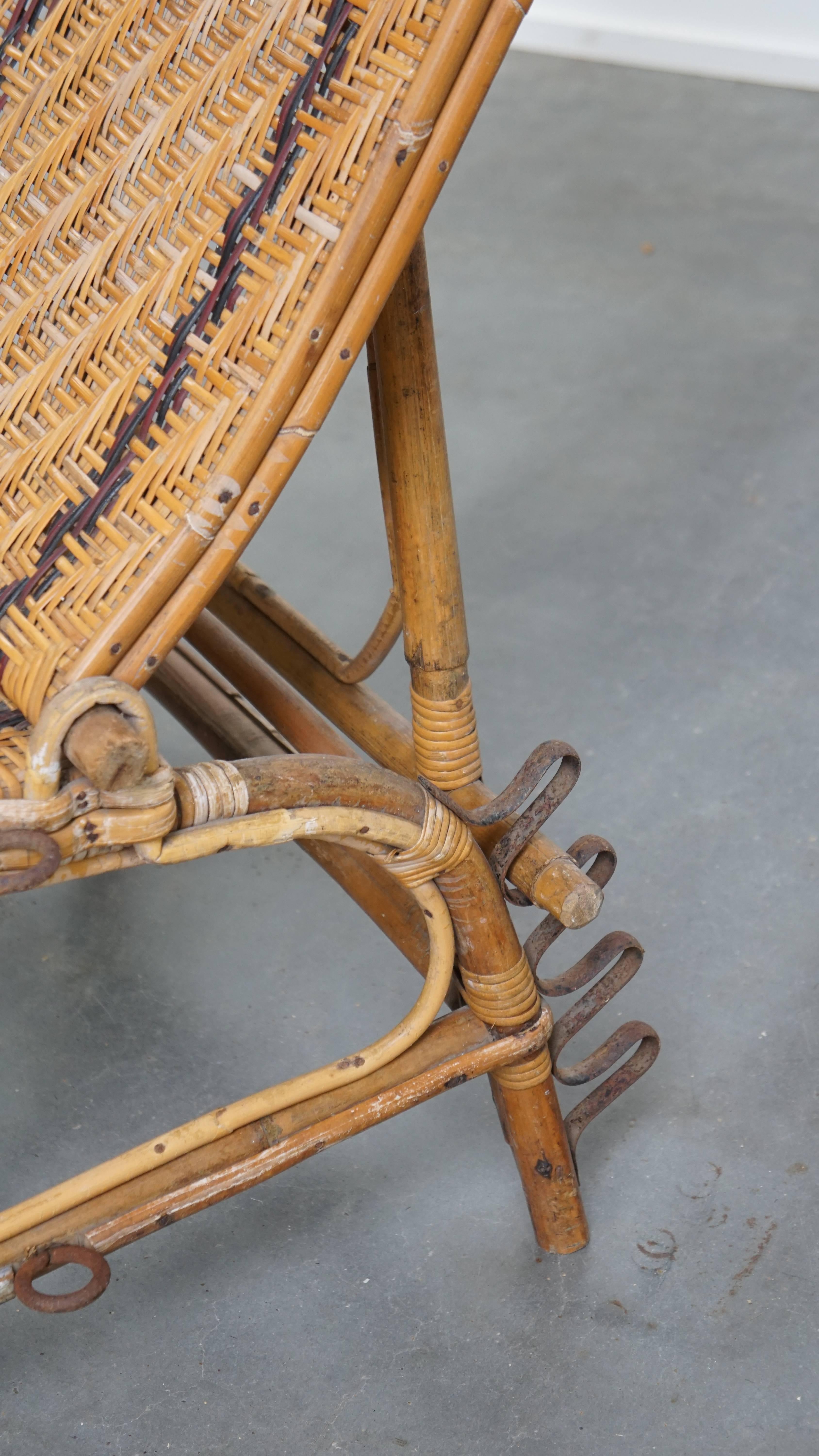 Chaise longue pliante en rotin vintage français en vente 5