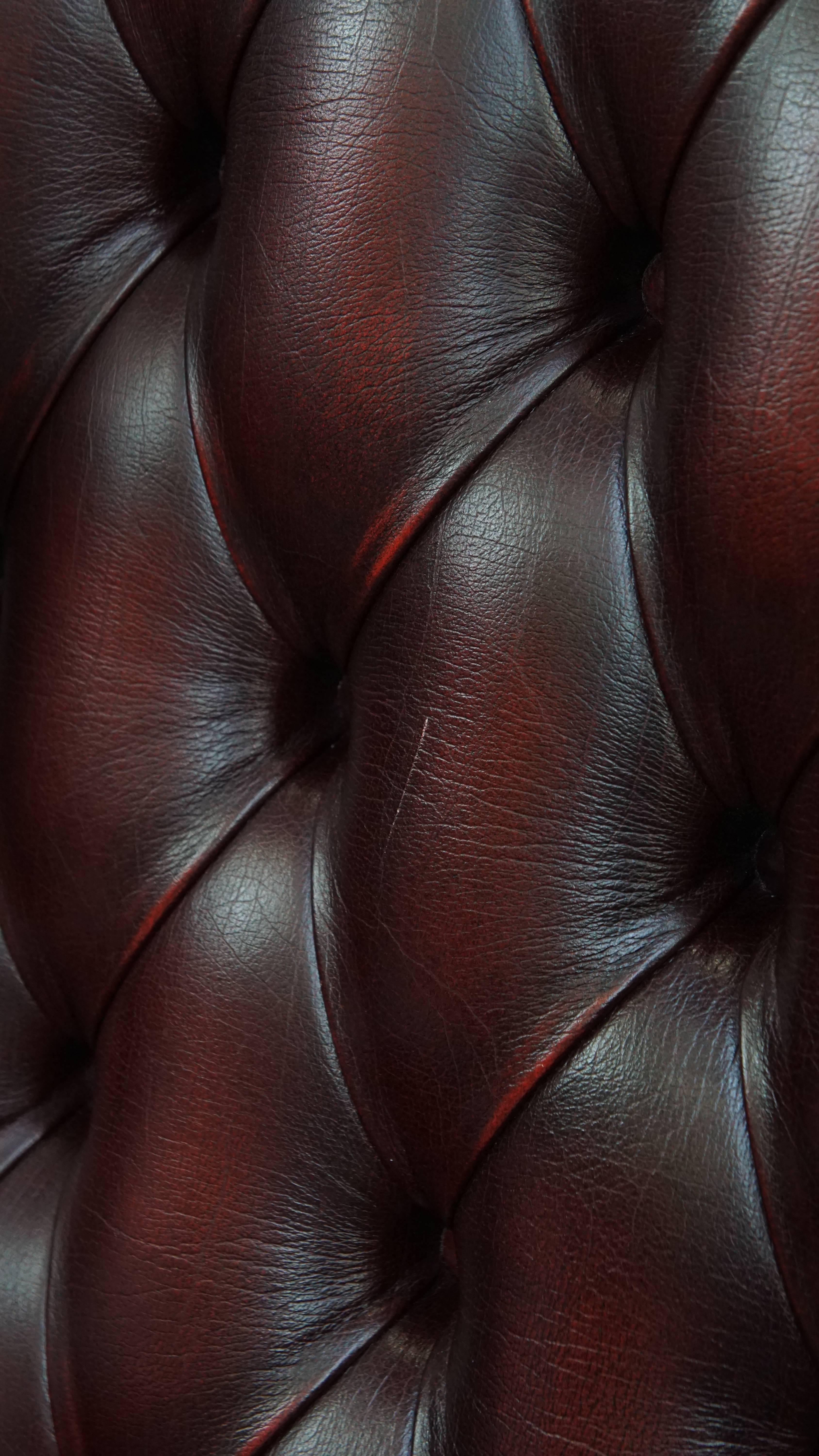 Englischer Chesterfield Ohrensessel aus rotem Rindsleder im Angebot 8