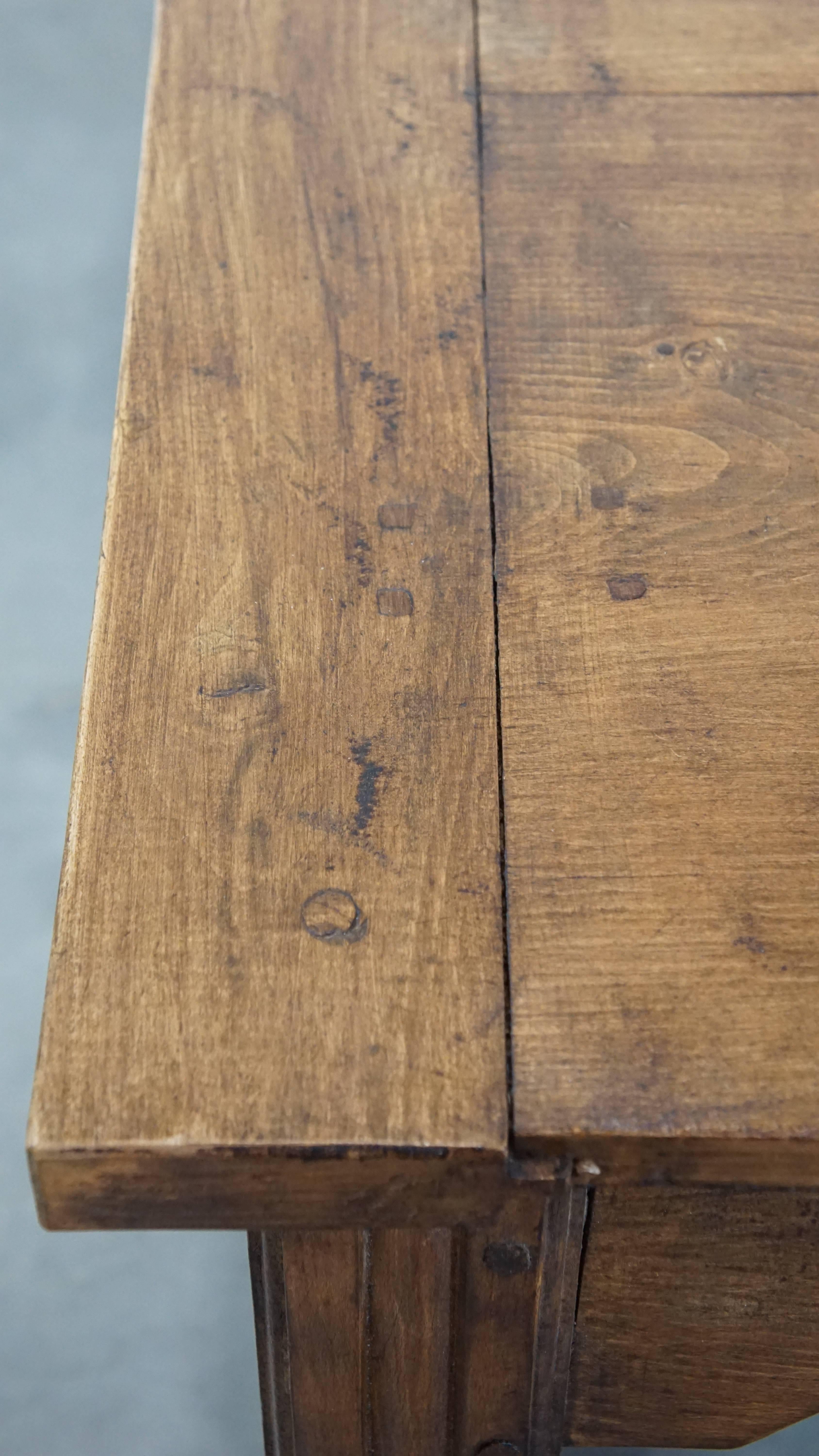 Antique French Oak Esstisch mit 3 Schubladen im Angebot 3