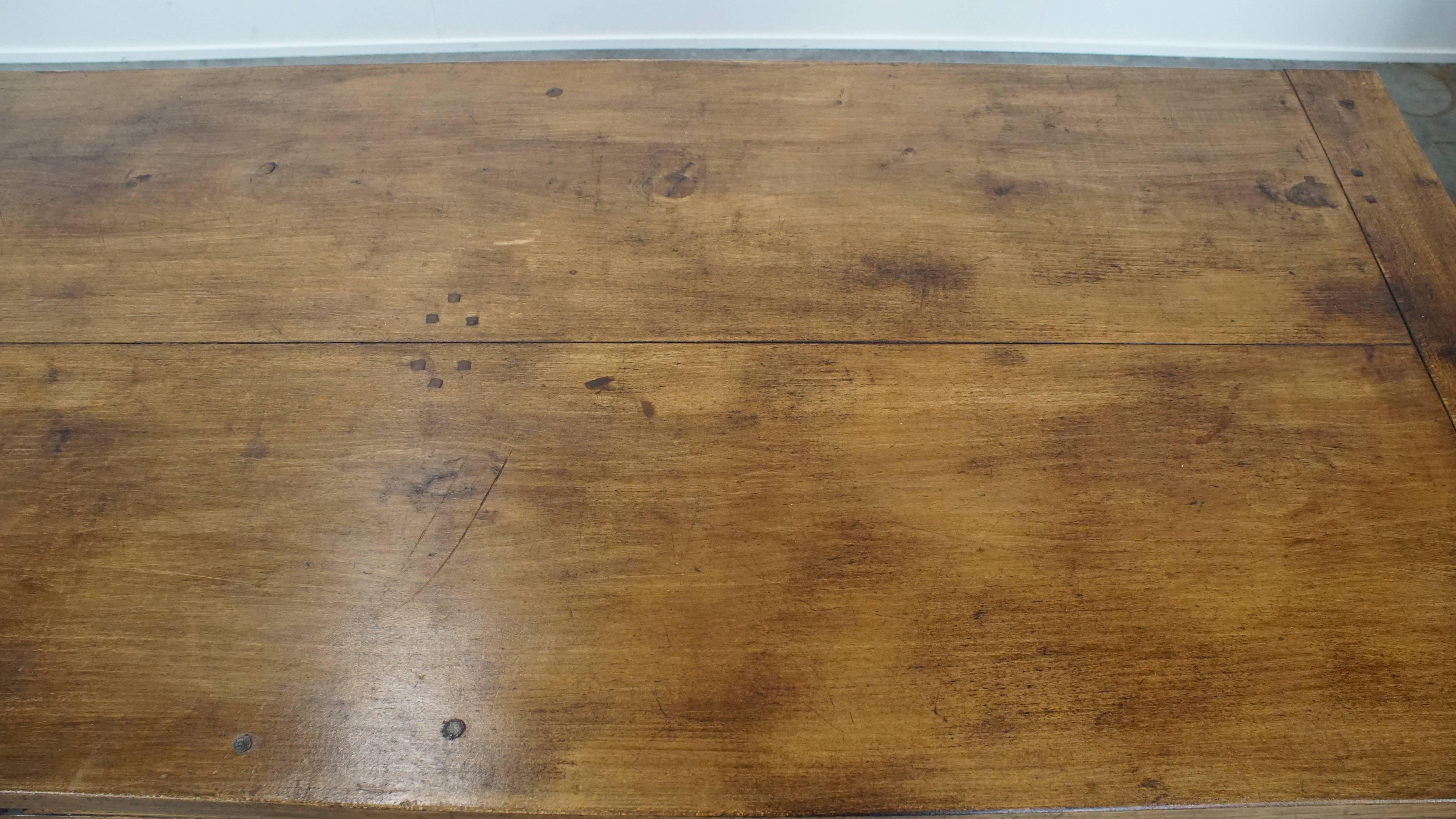 Antique French Oak Esstisch mit 3 Schubladen im Angebot 1