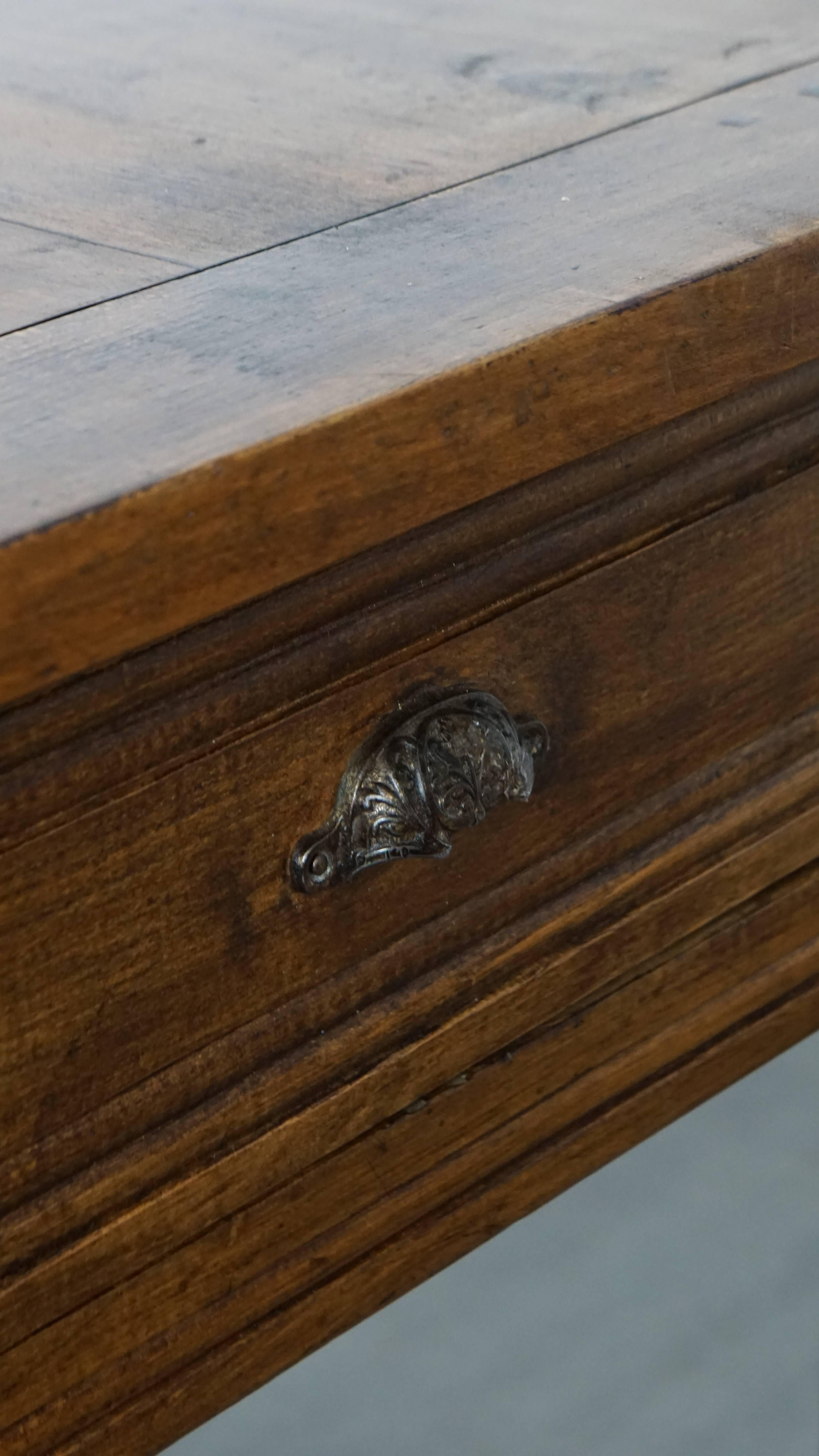 Antique French Oak Esstisch mit 3 Schubladen im Angebot 10