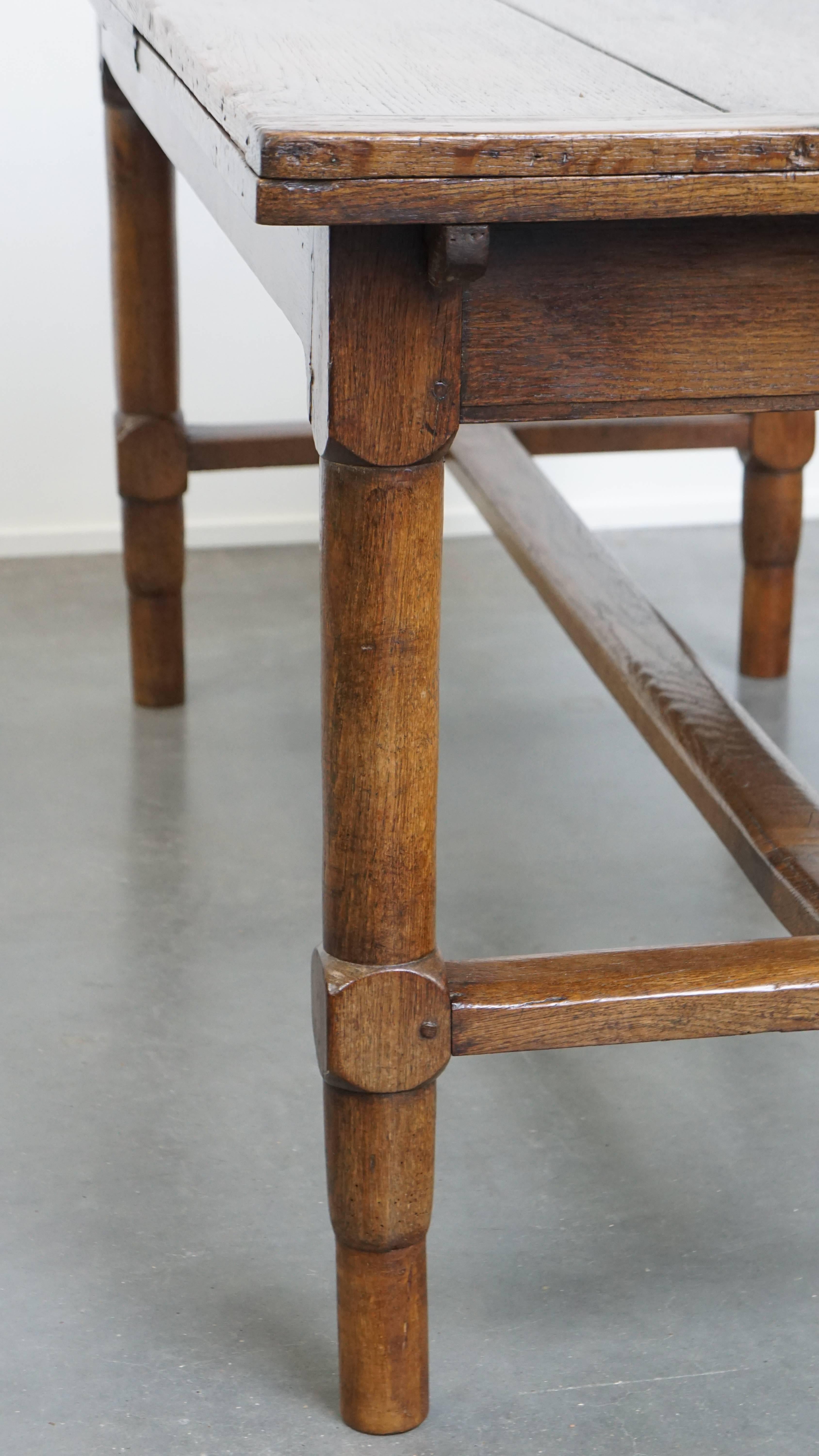 Table de salle à manger ancienne de la fin du XVIIIe siècle en vente 5