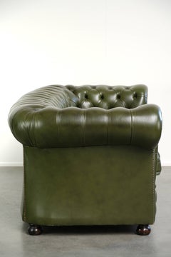 Green cow leather 2.5-seater Chesterfield sofa in English style
