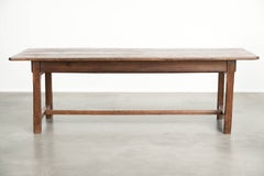 Antique oak dining table from the 18th century for 6 to 8 people