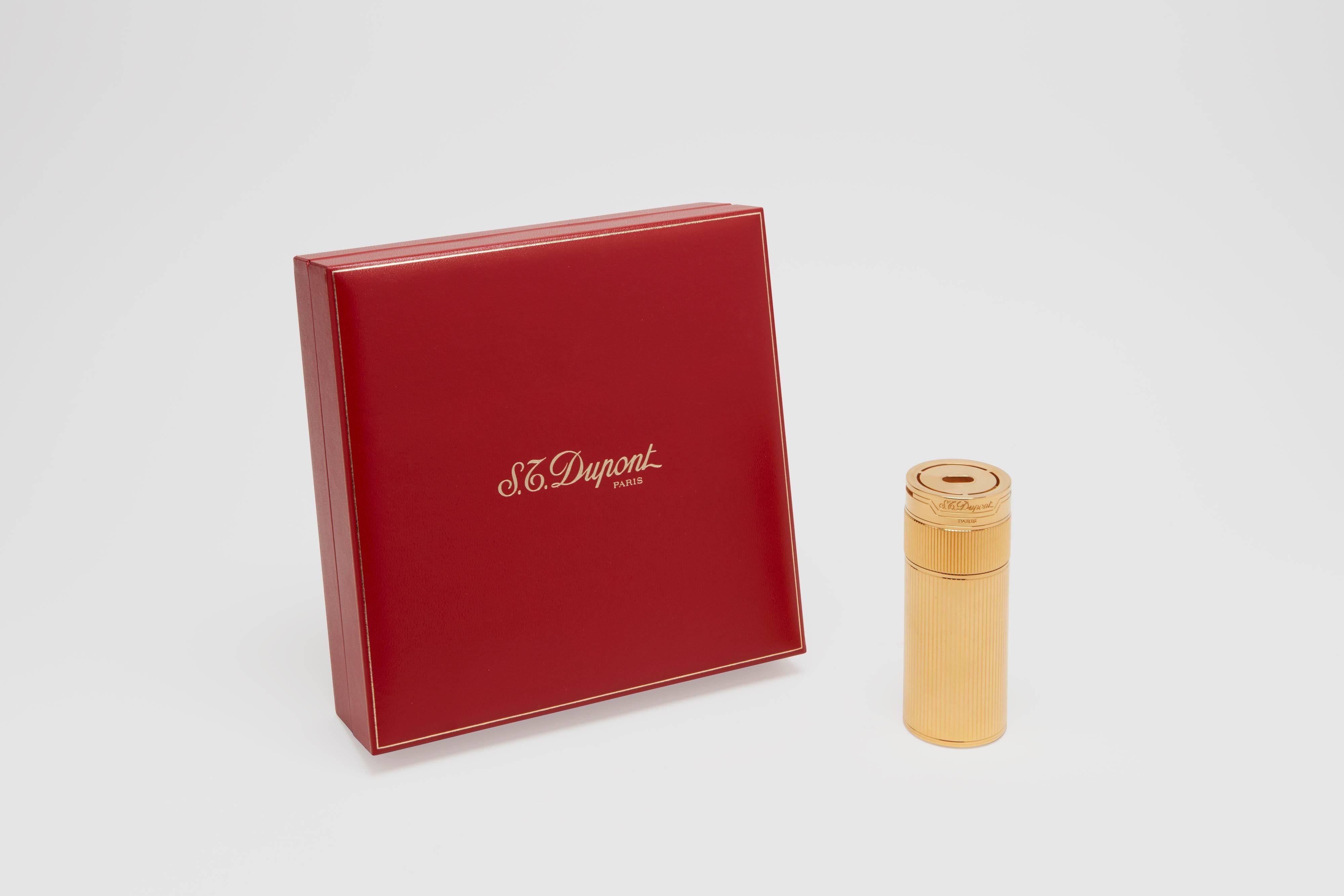 S. T. Dupont Cylinder Table Lighter In Excellent Condition In New York, NY
