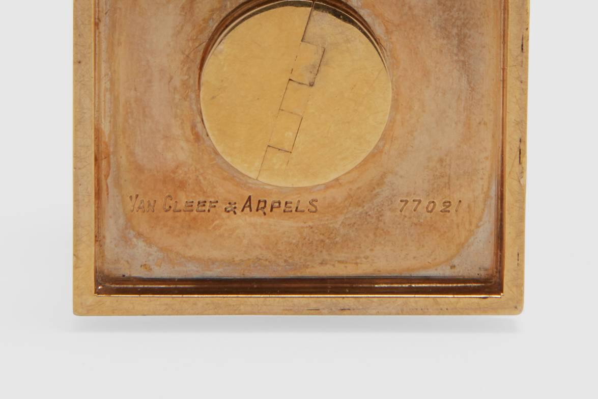 French Van Cleef & Arpels “Place Vendome Column” Lighter For Sale