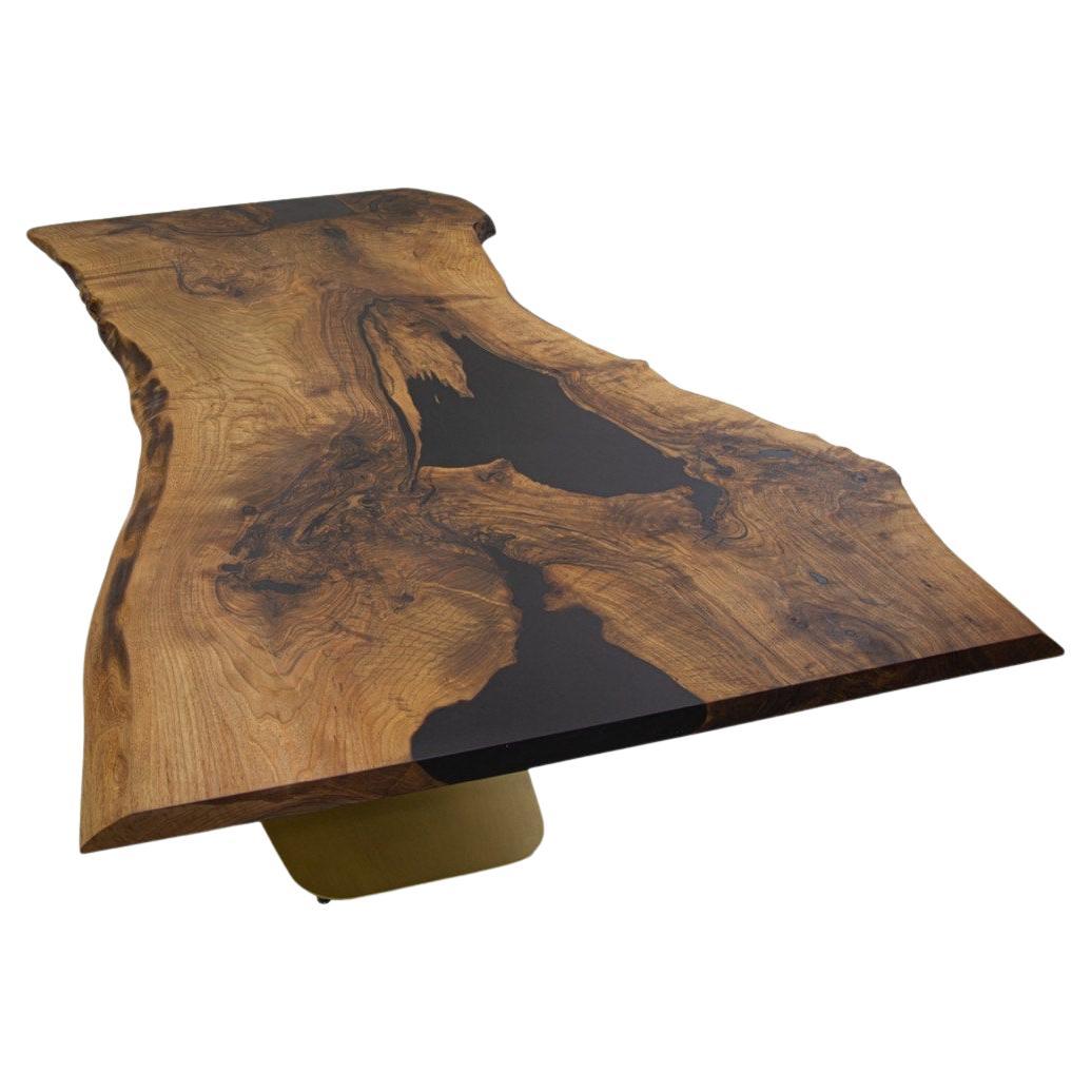 Table en bois avec dalle de racines en noyer noir naturel