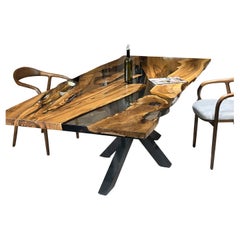 Schwarzer Nussbaum Epoxidharz Esstisch - Custom Wood Live Edge Tisch