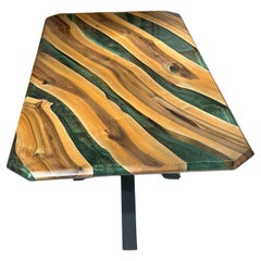 Mesa Verde, Mesa de comedor de nogal de río de resina epoxi